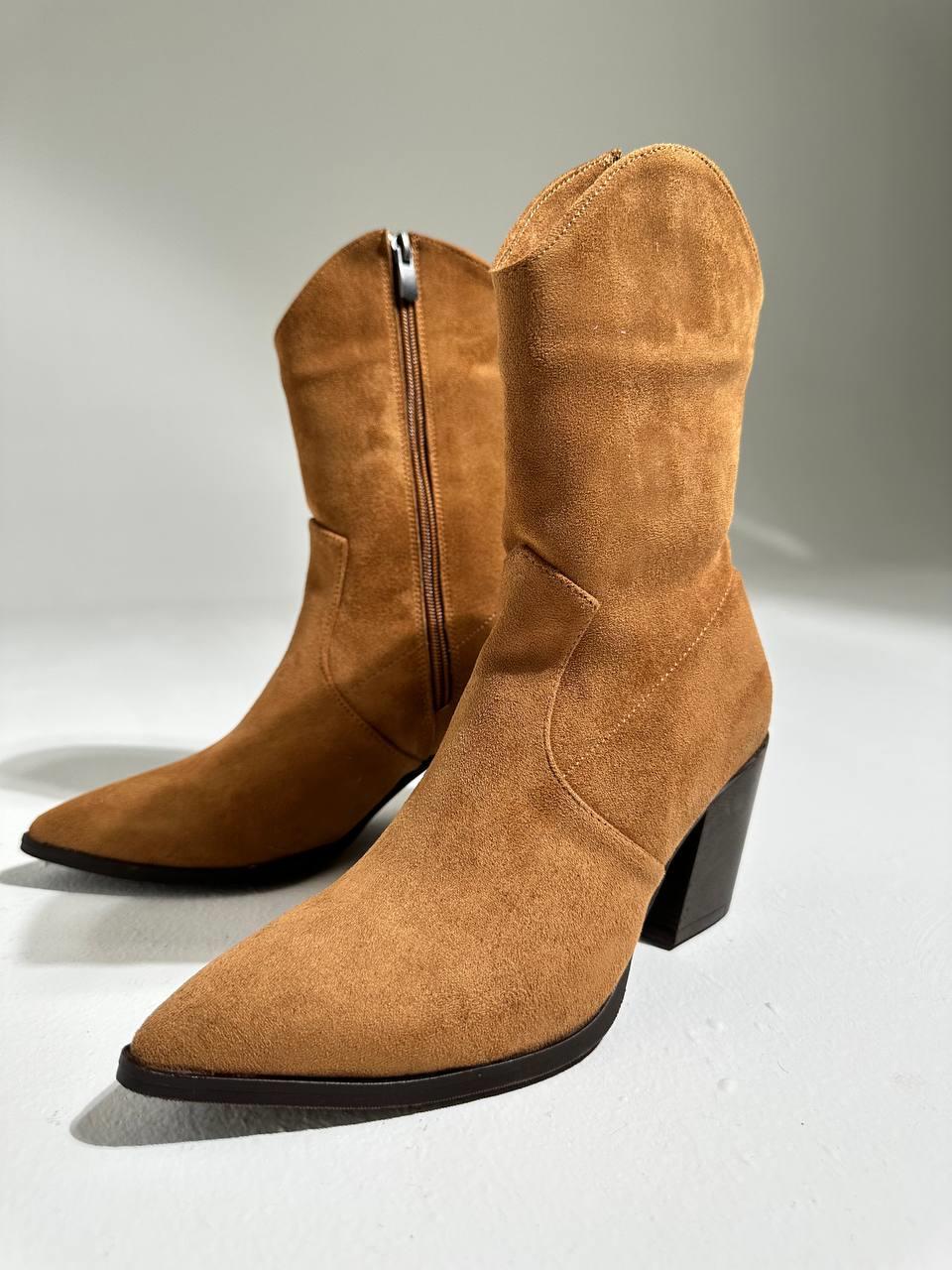 004-755 Taba Süet Kadın Topuklu Fermuarlı Bot