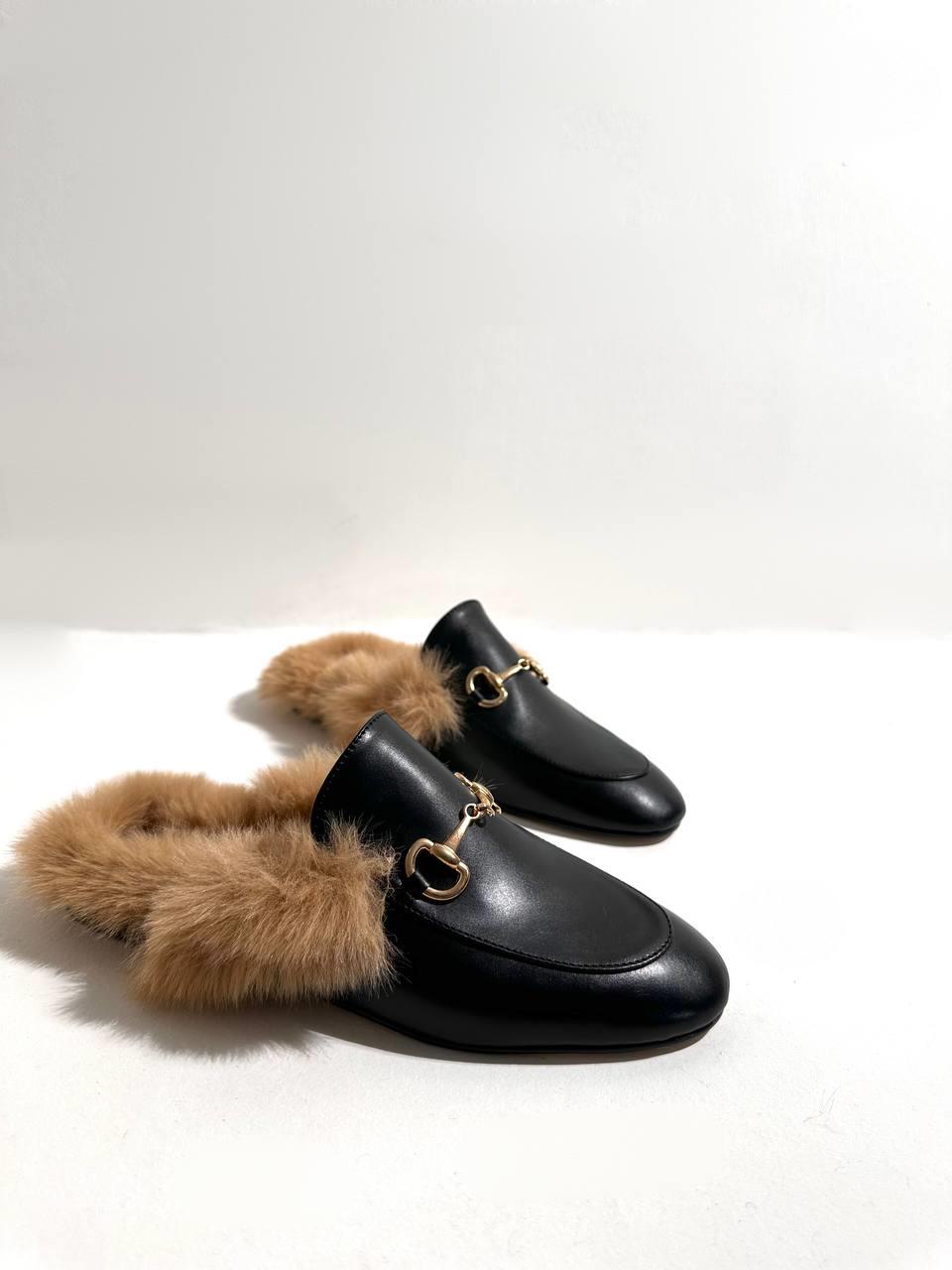 046-805 Siyah Cilt İçi Kürklü Kadın Terlik