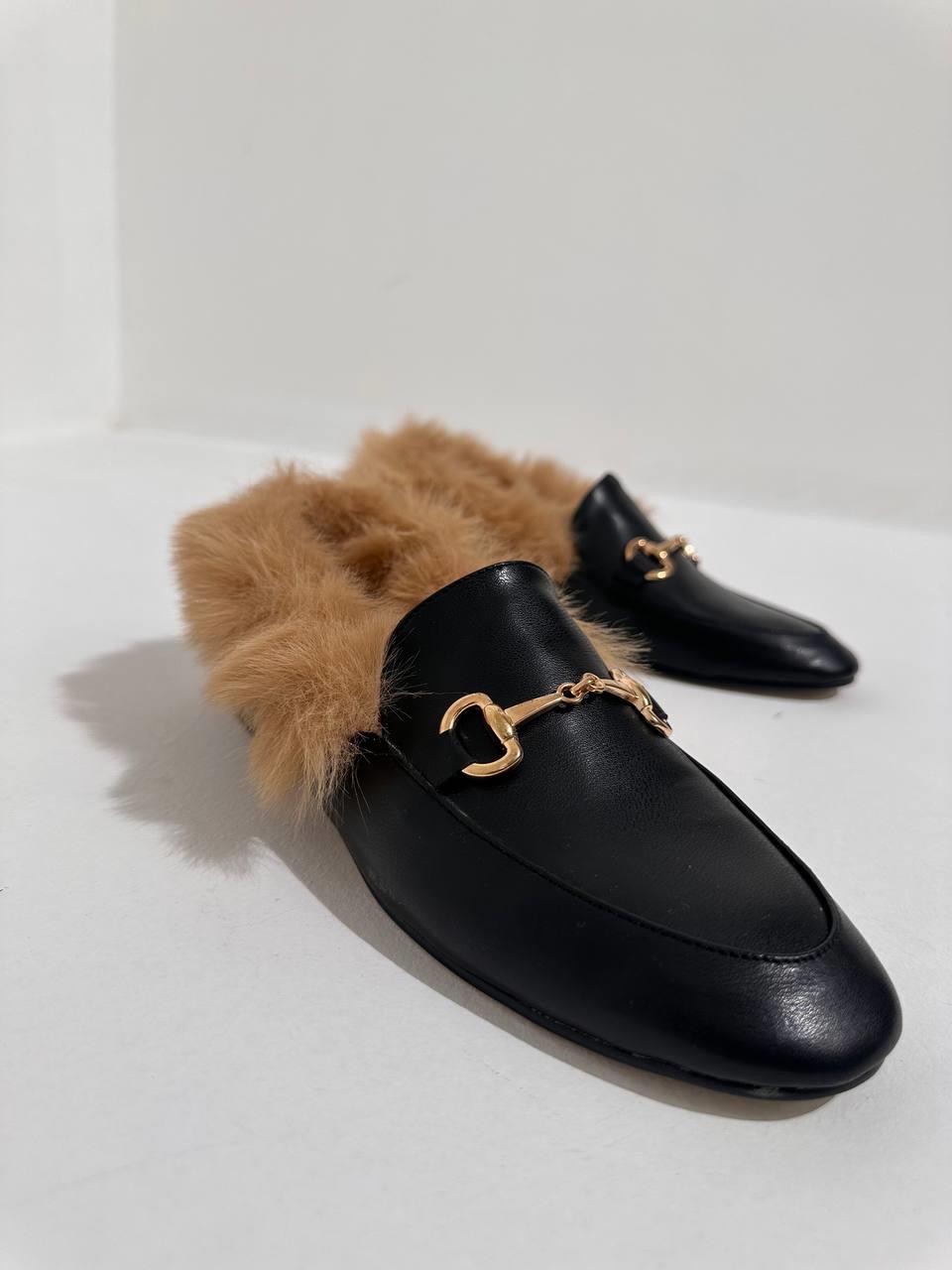 046-807 Siyah Cilt Tüylü Kadın Babet