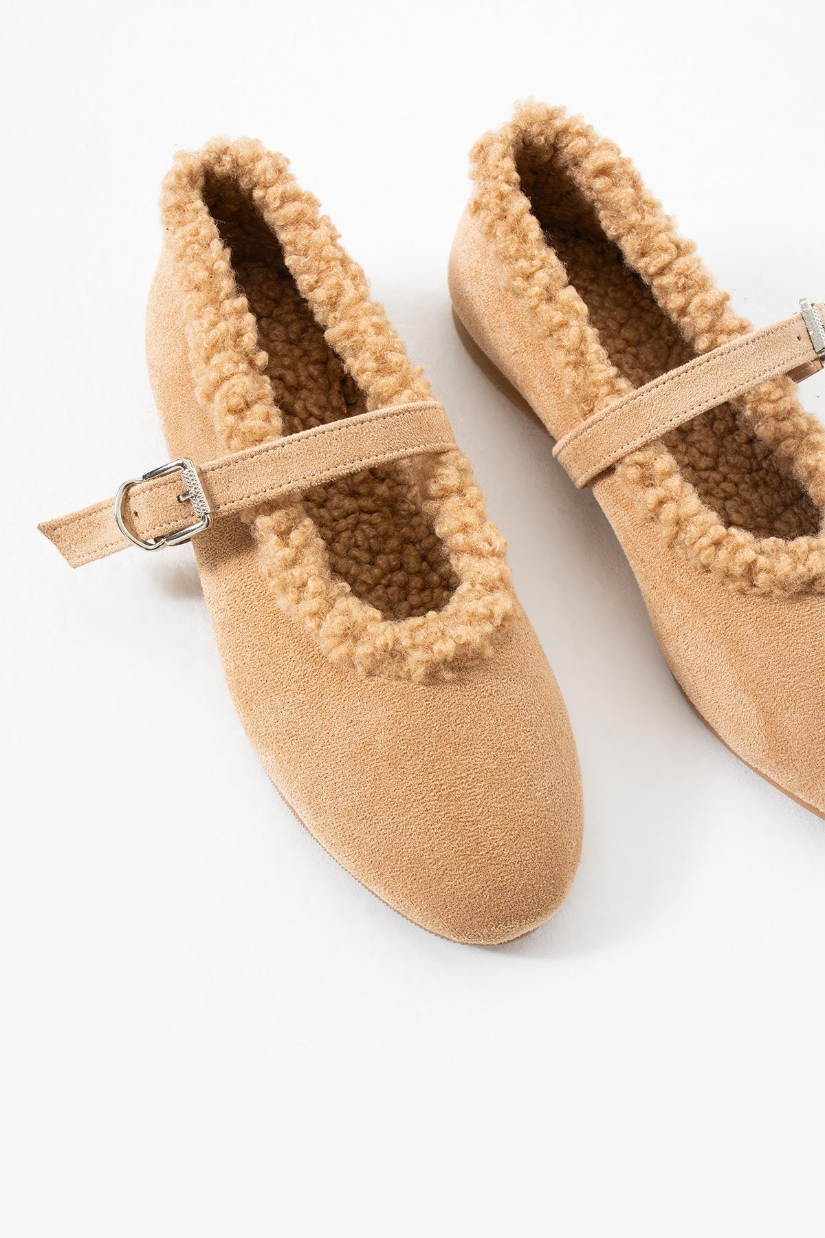 Bej Süet İçi Kürklü Basic Babet