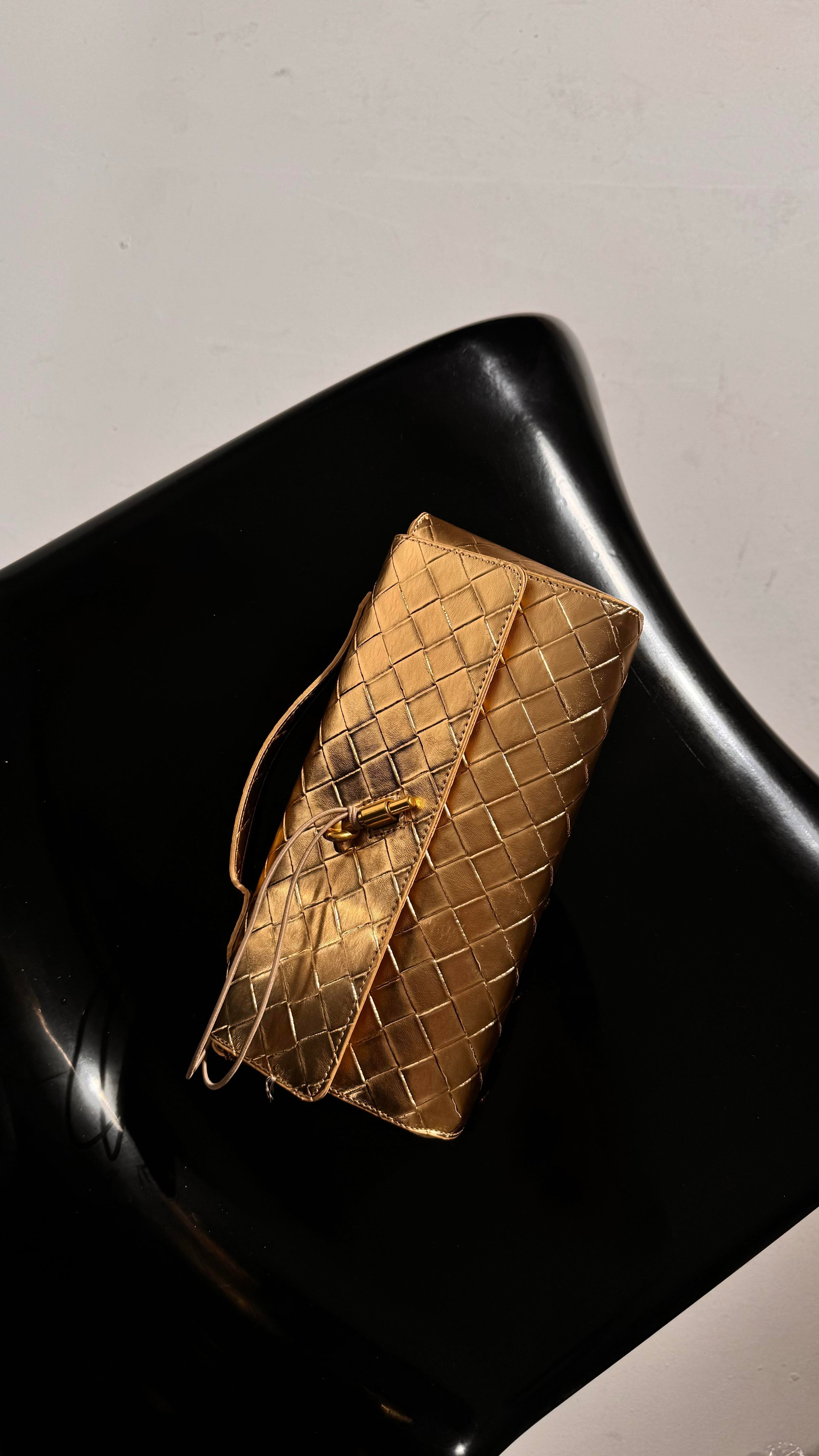 Bonetta Gold Baklava Desenli Gold Pimli Çanta