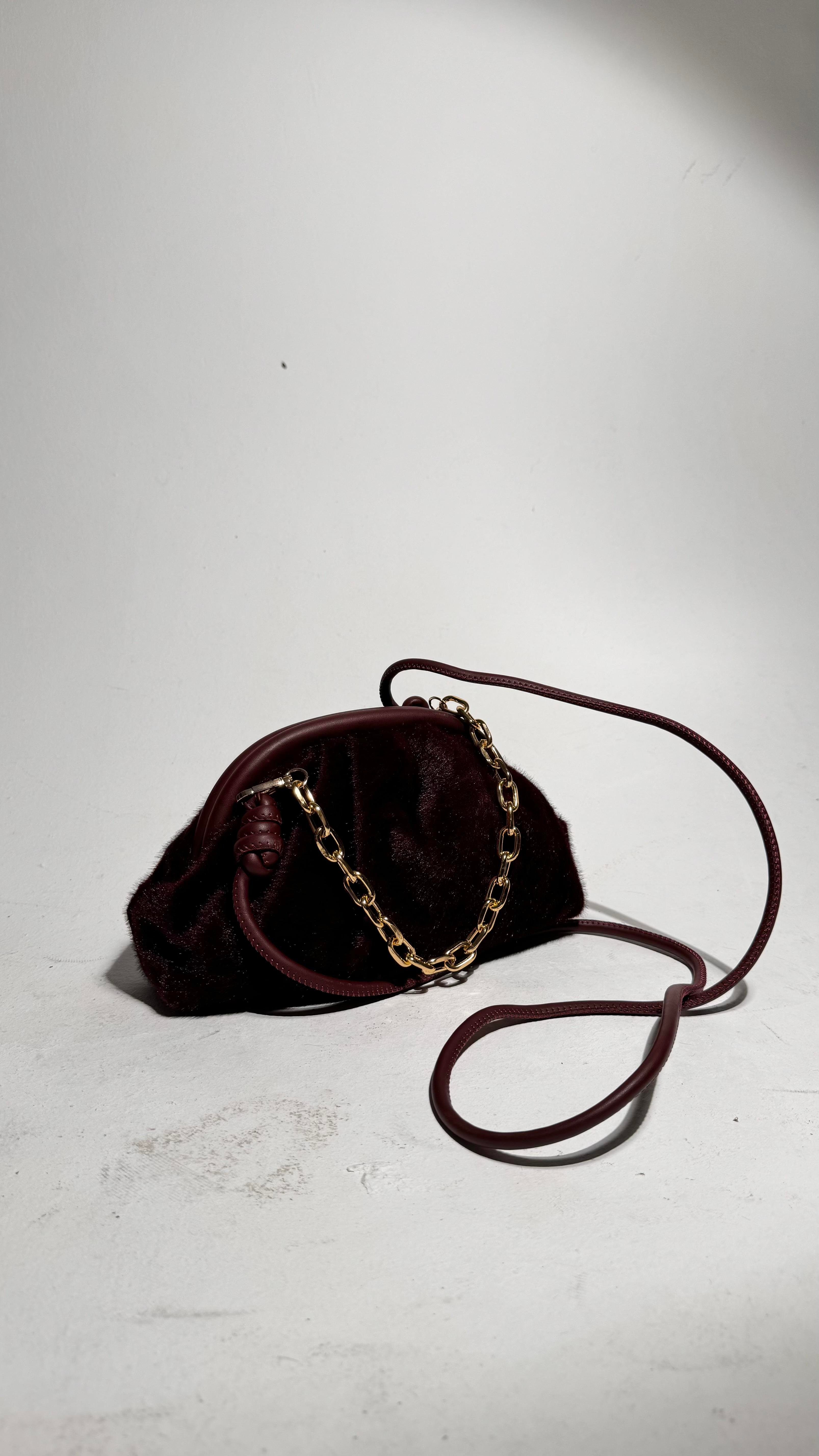 Bordo Kırçıllı Kumaş Kadın Şık Gold Mini Tutma Zincir Detaylı Çanta 