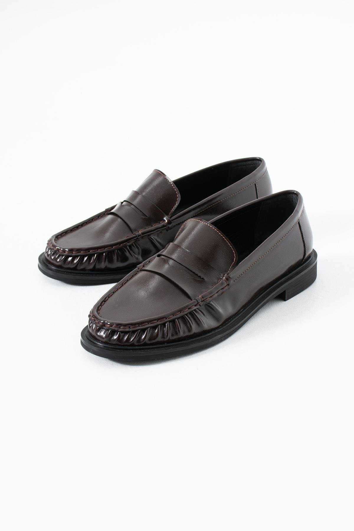 Büzgülü Acıkahve Cilt Makosen Kadın Ayakkabı