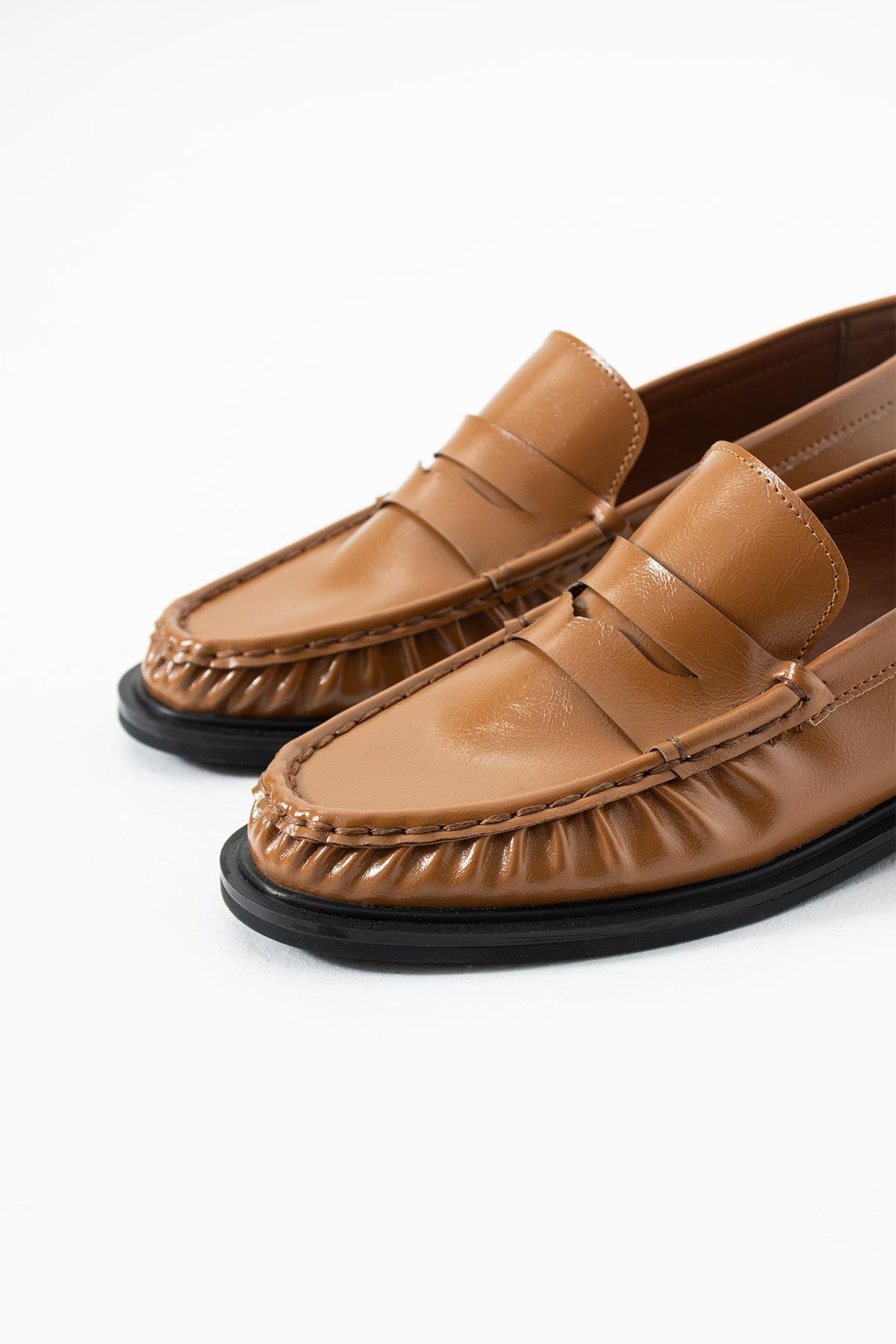 Büzgülü Taba Cilt Makosen Kadın Ayakkabı