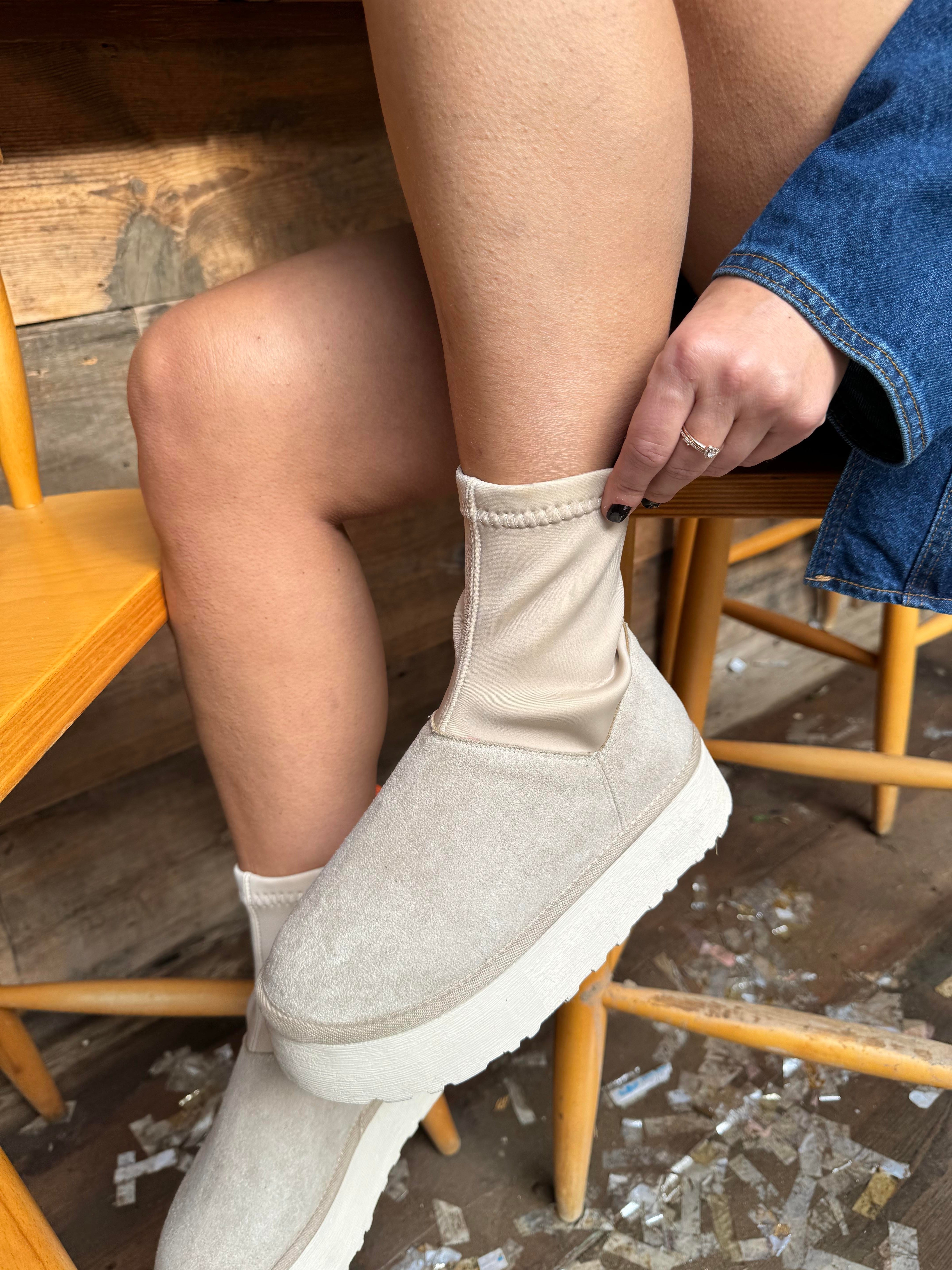 Dessi Bej Streç Detaylı Platform Bot Rugan Ayakkabı