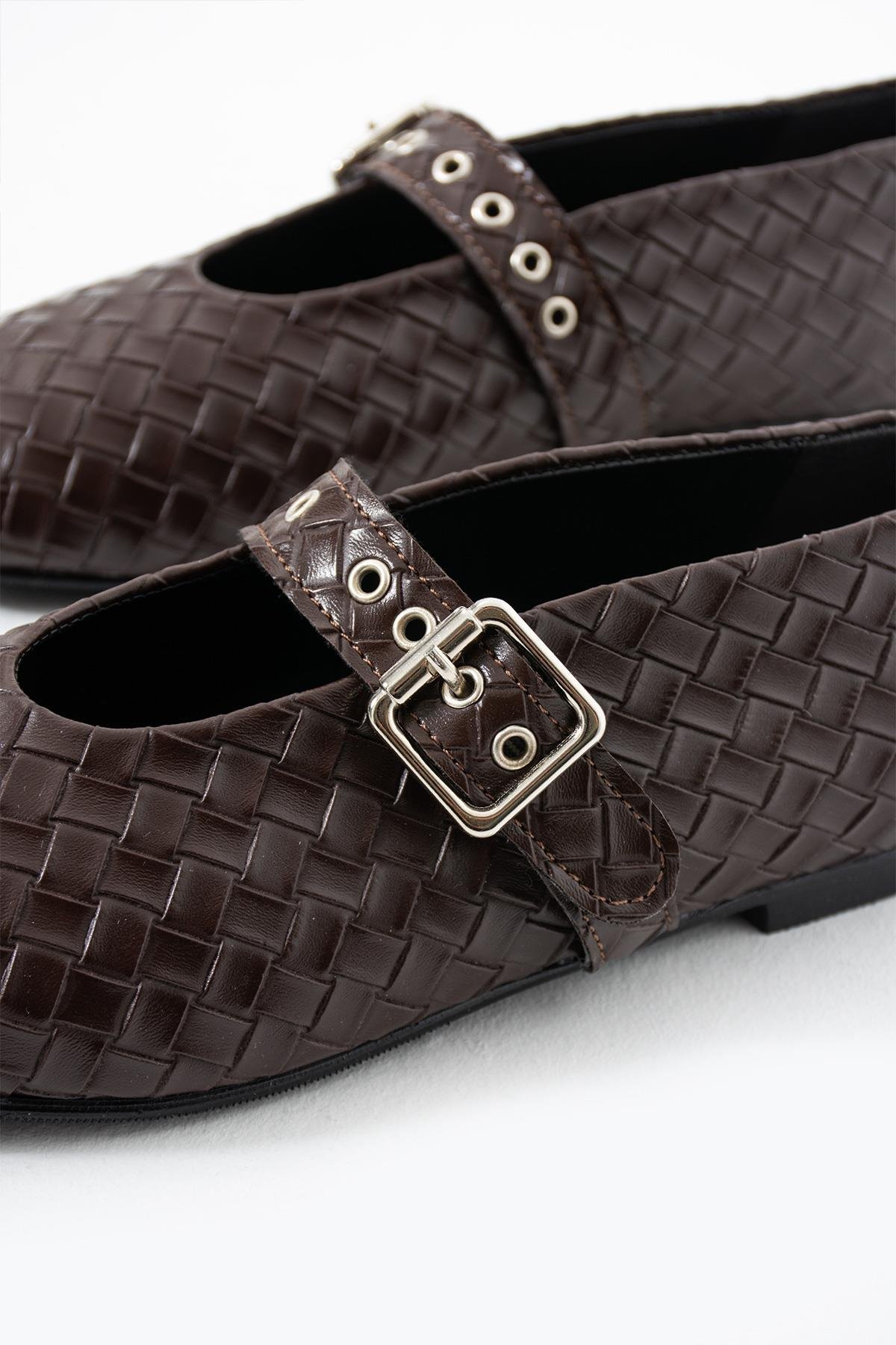 Elise Acıkahve Gümüş Toka Detaylı Örgü Kadın Babet