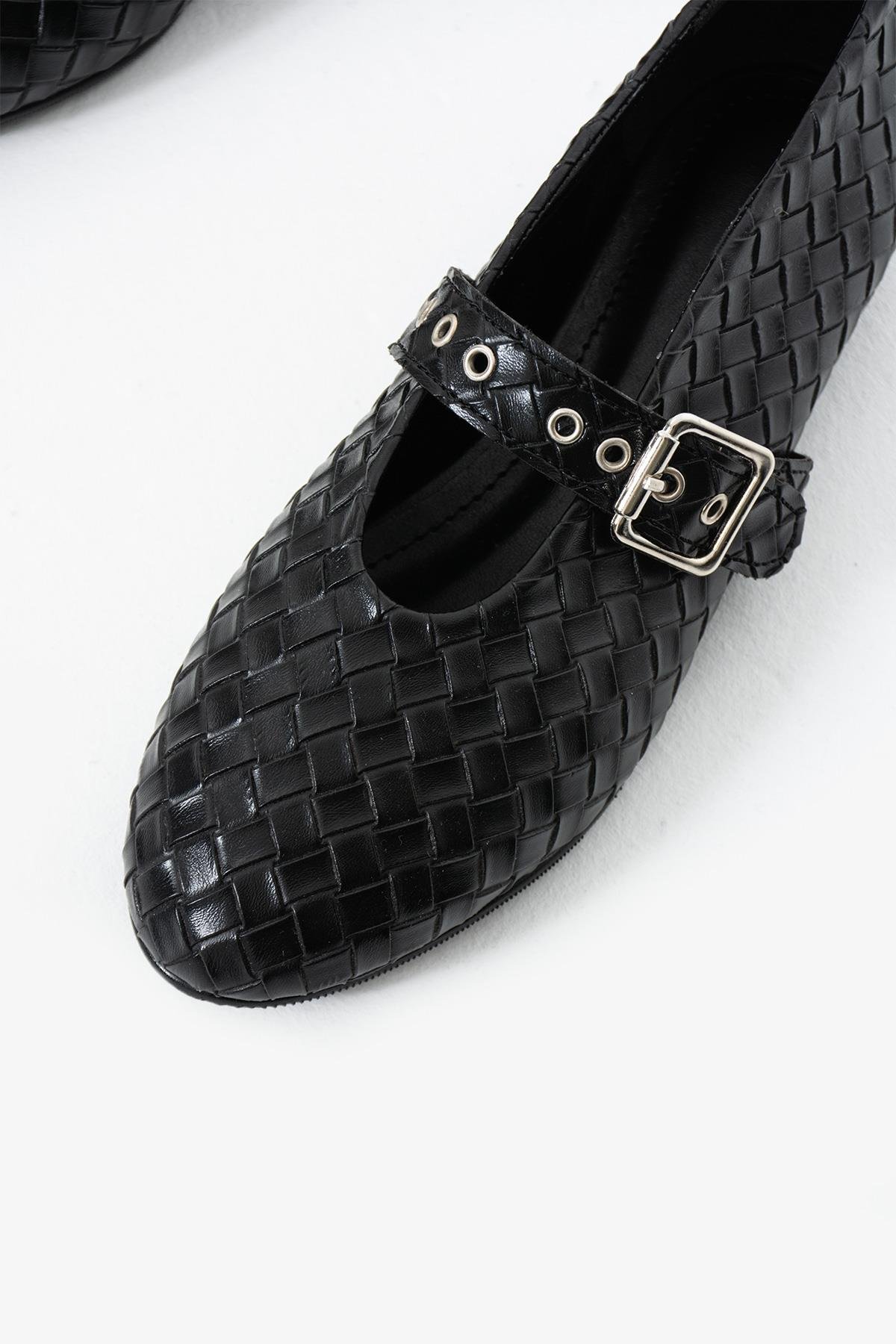 Elise Siyah Gümüş Toka Detaylı Örgü Kadın Babet