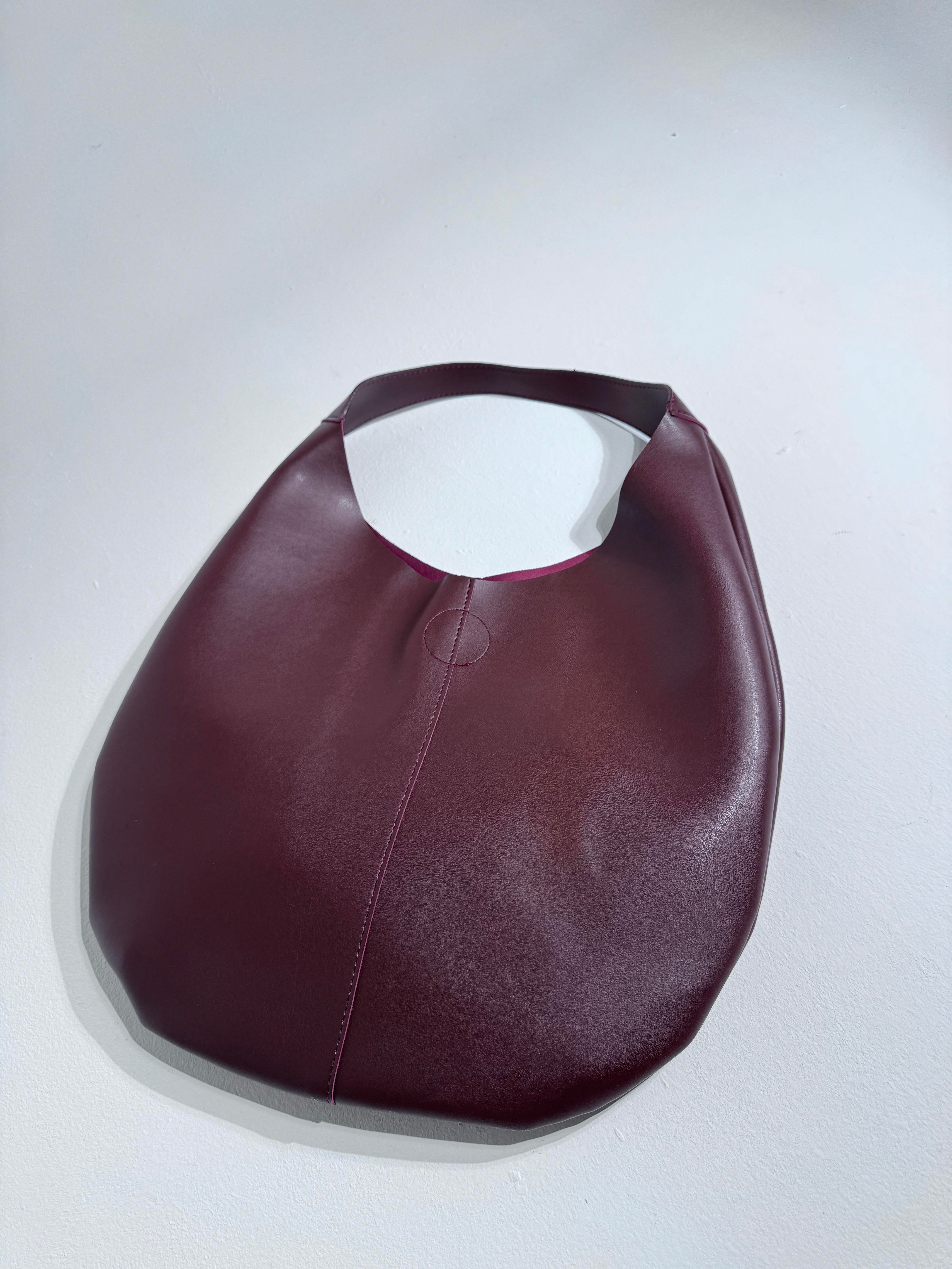 Elly Bucket Bordo Yuvarlak Poşet Görünüm Yavru Mini Detaylı Kadın Çanta