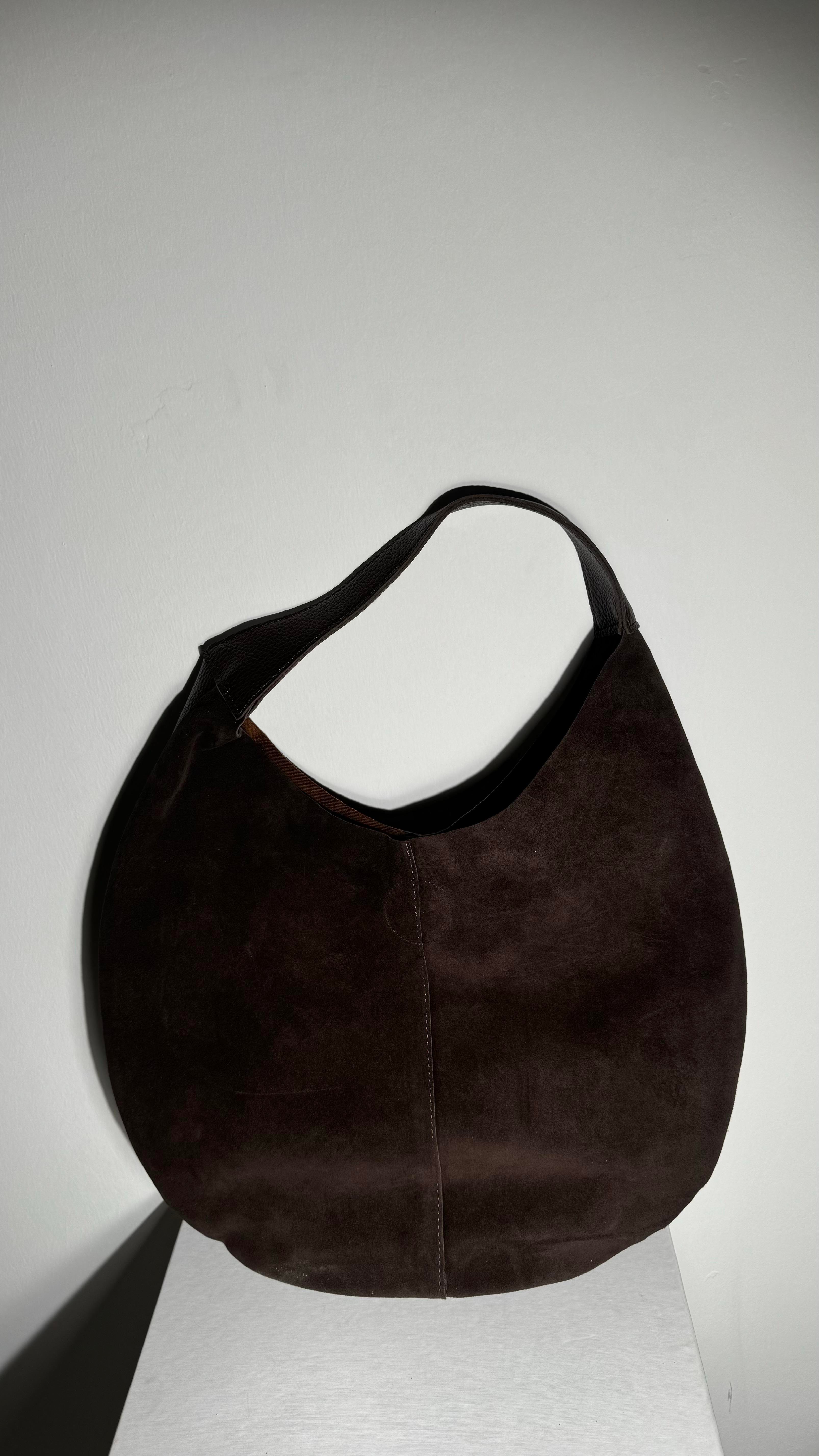 Felci Siyah Yuvarlak Yavru Detaylı Çanta