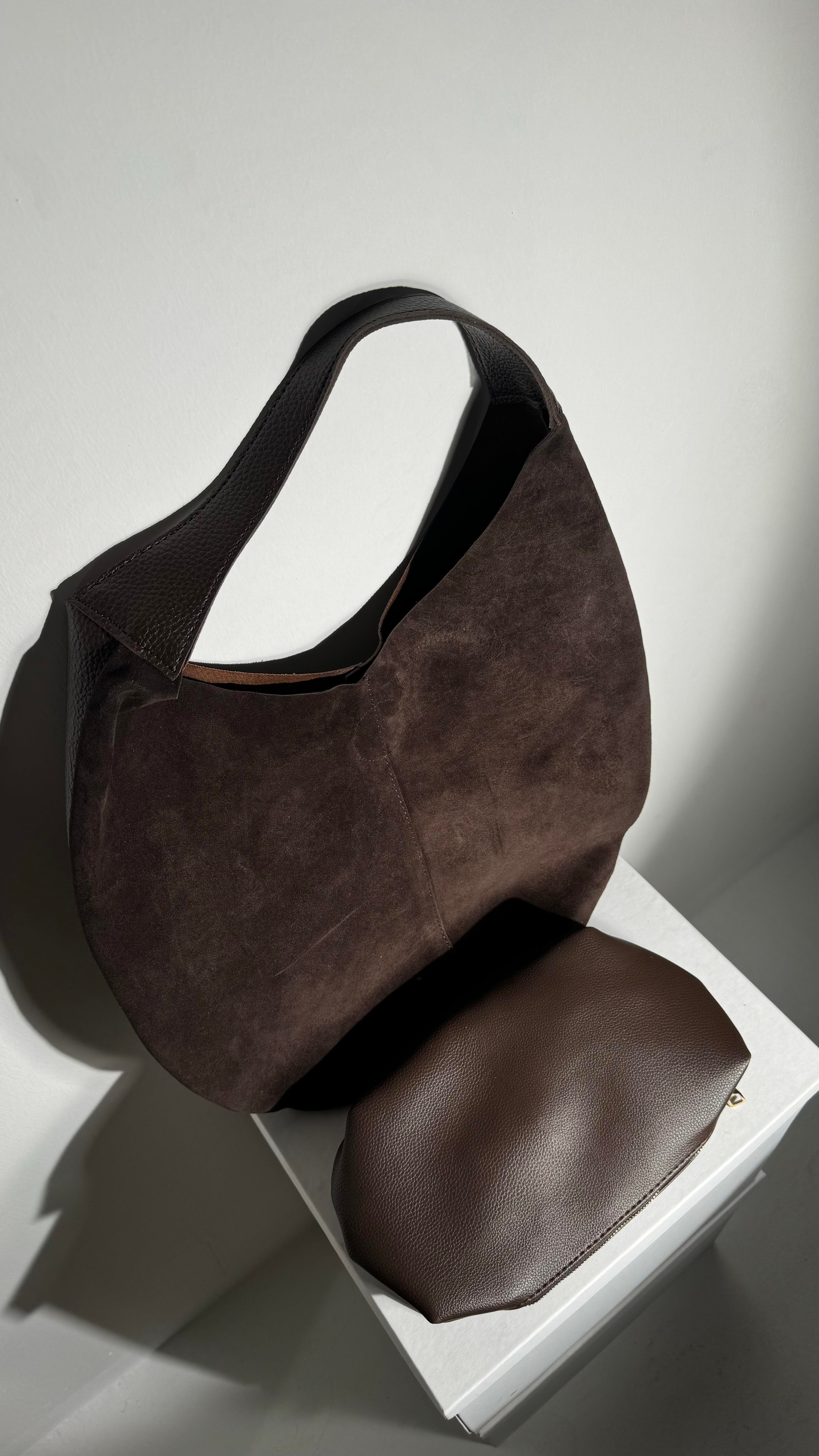 Felci Siyah Yuvarlak Yavru Detaylı Çanta