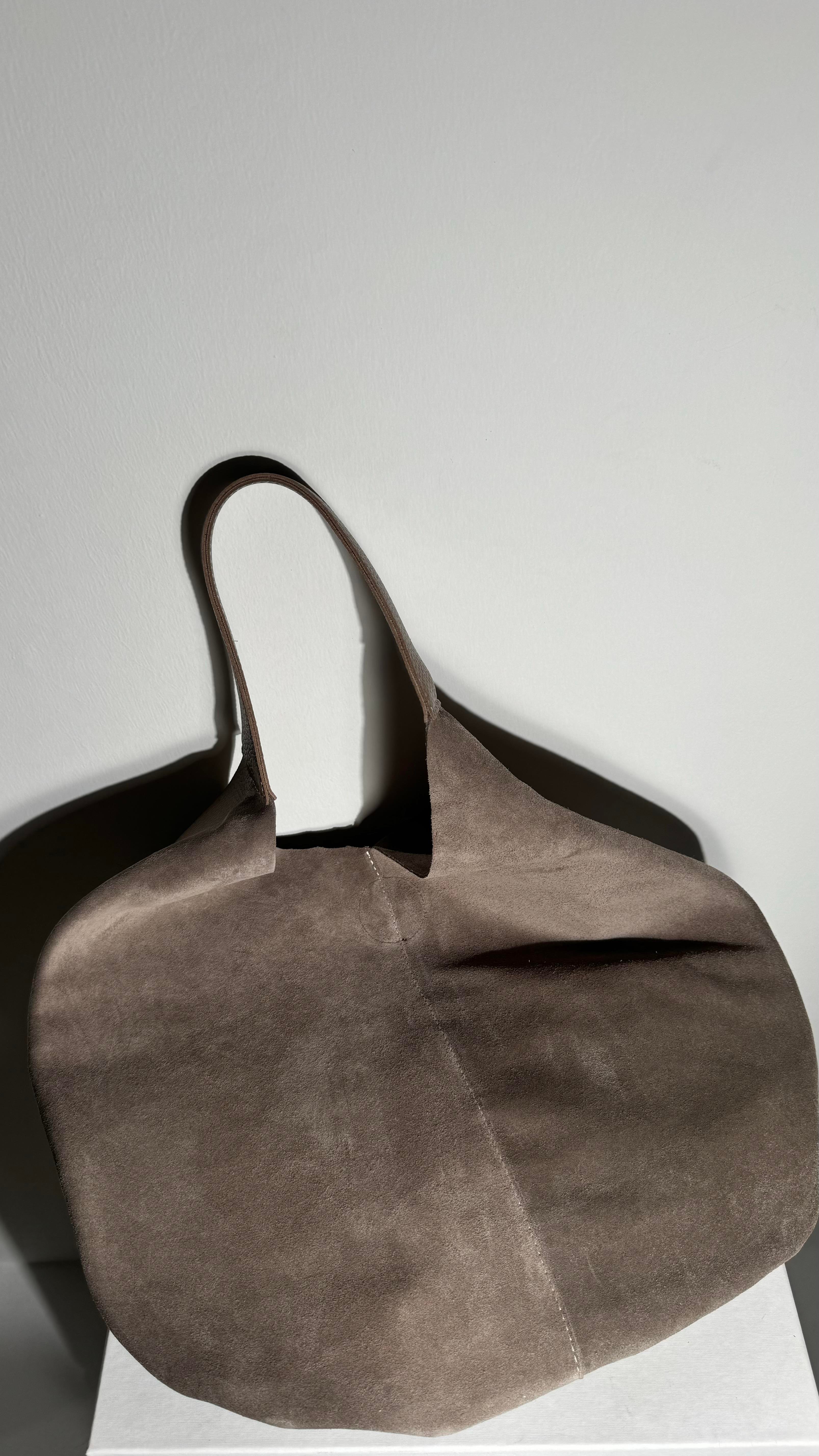 Felci Vizon Yuvarlak Yavru Detaylı Çanta