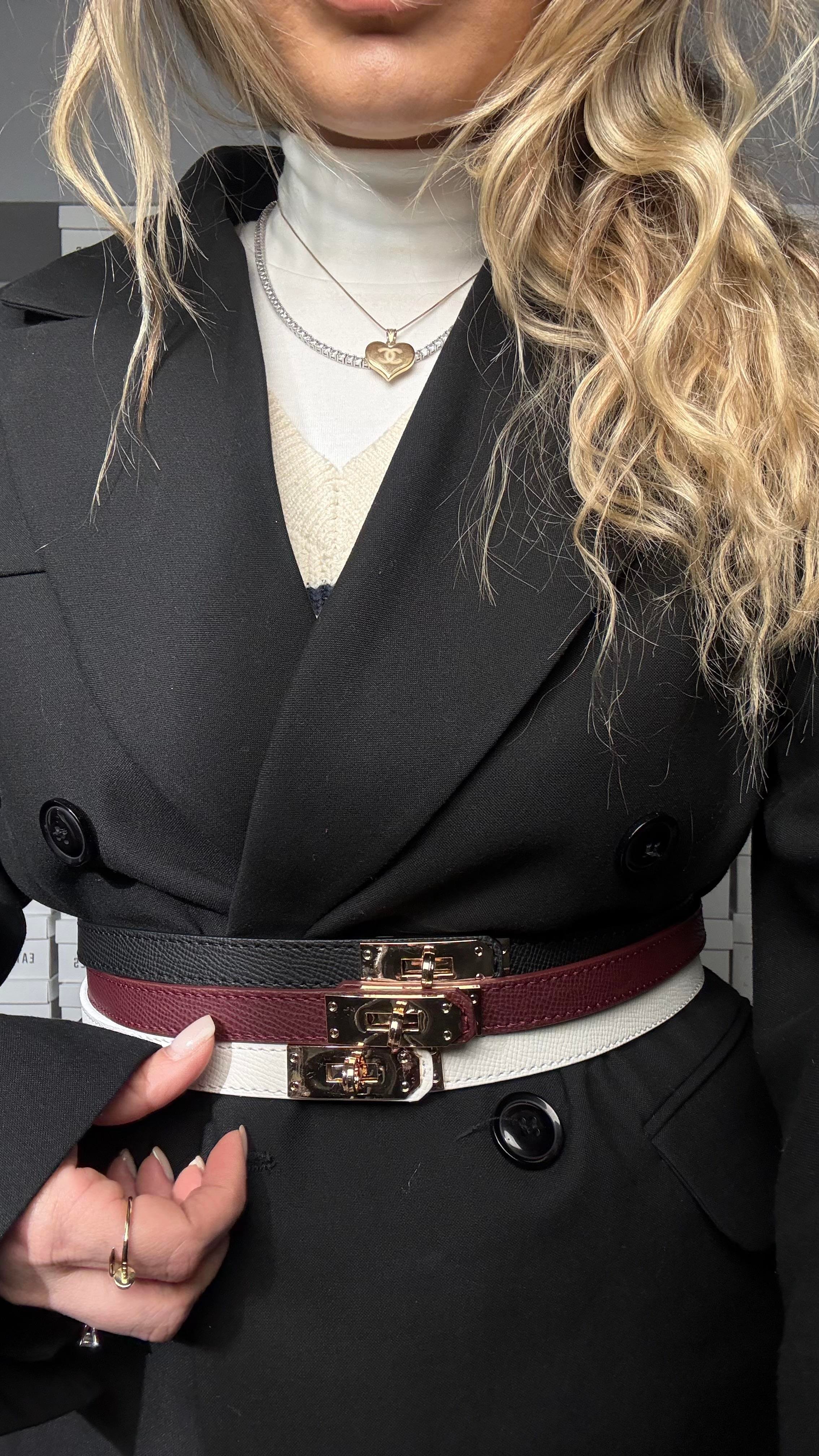 Gold Kilit Tokalı Dikiş Detaylı Siyah Kemer