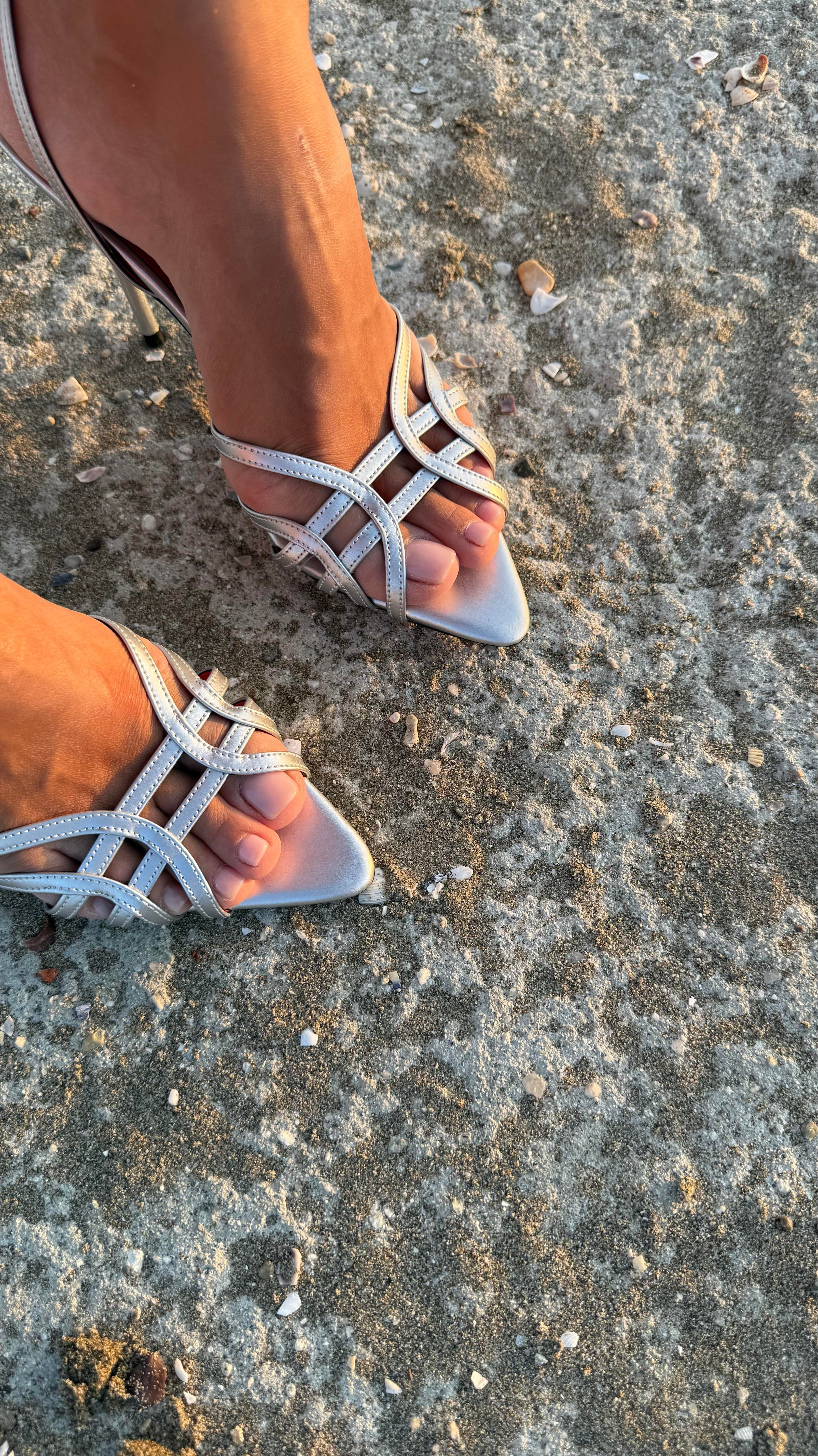 Gümüş Mat Sepet Model Açık Sivri Burun Topuklu Ayakkabı