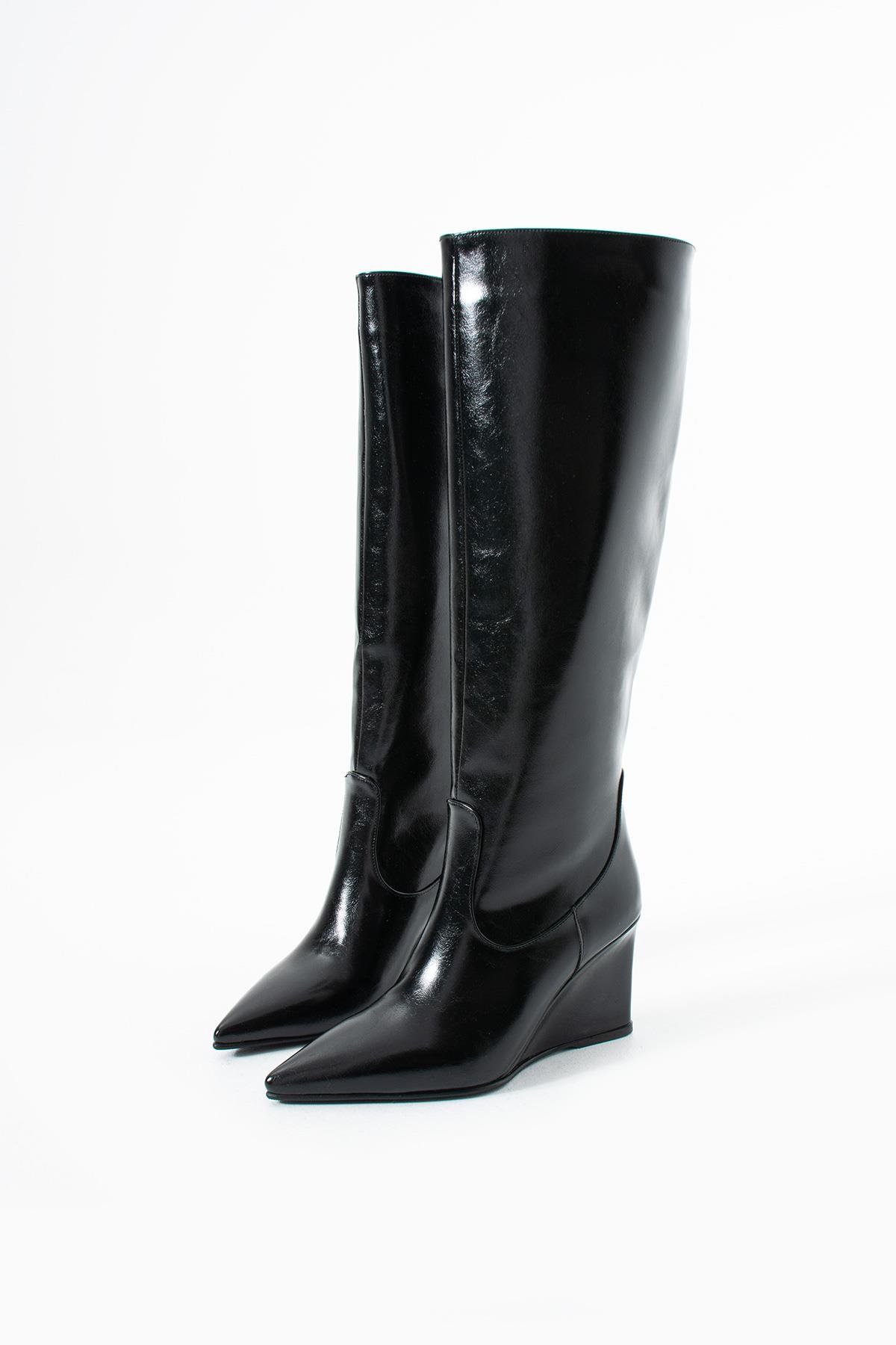 Harper Sivri Burun Dolgu Topuk Siyah Kadın Çizme