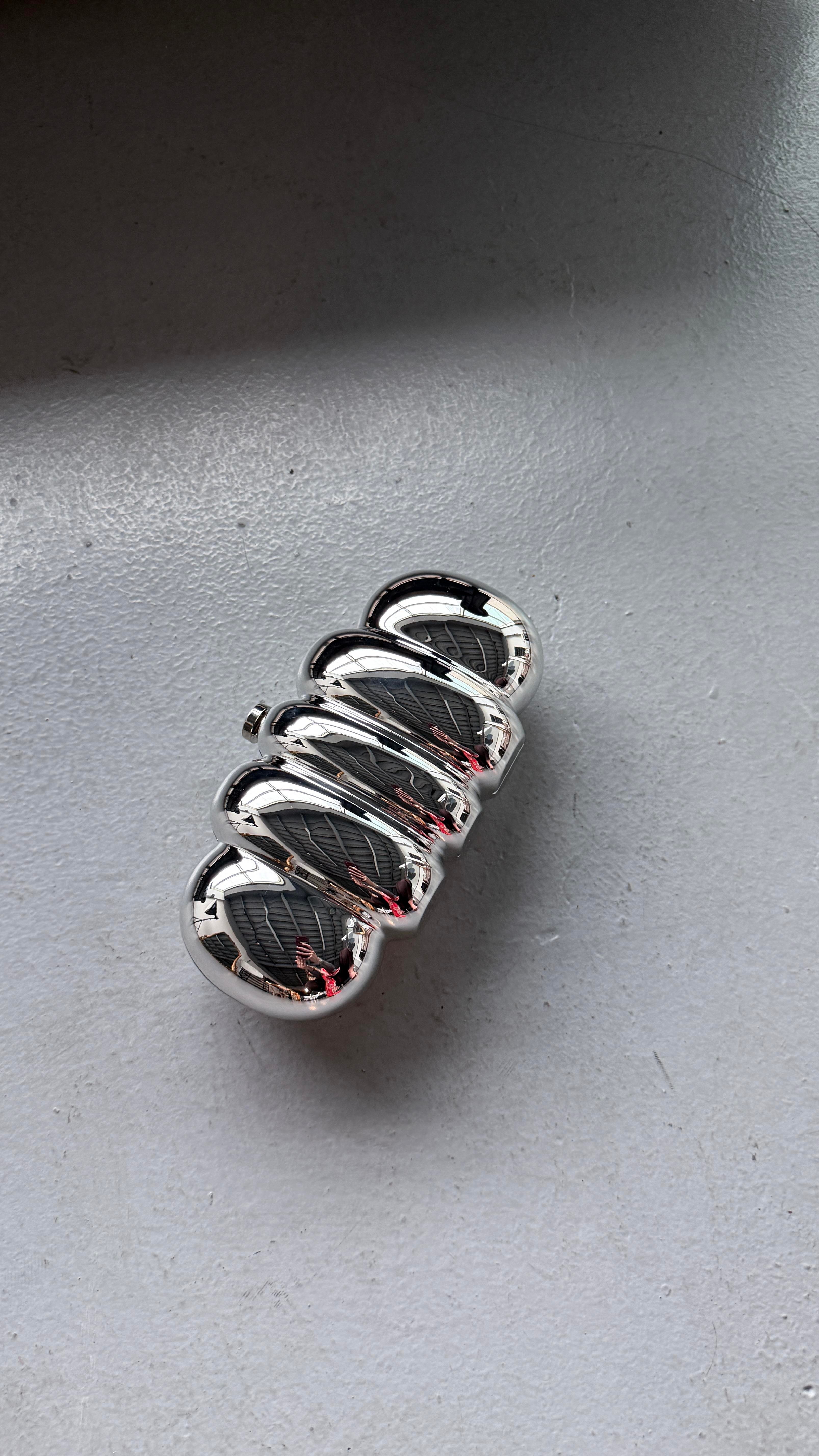 Lunara Metal Clutch
