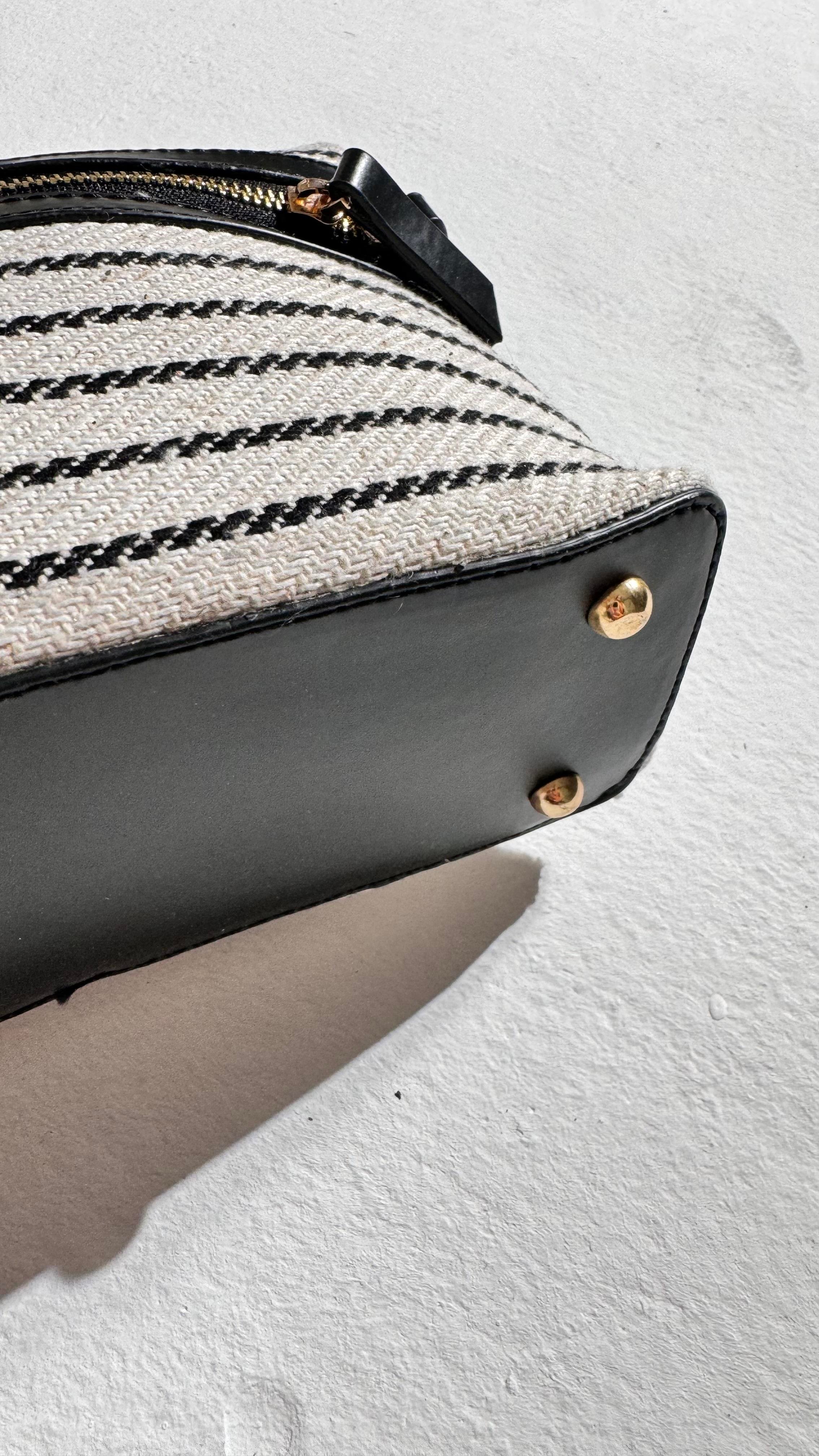 Marna Siyah Bej Çizgili Askı Detaylı Çanta