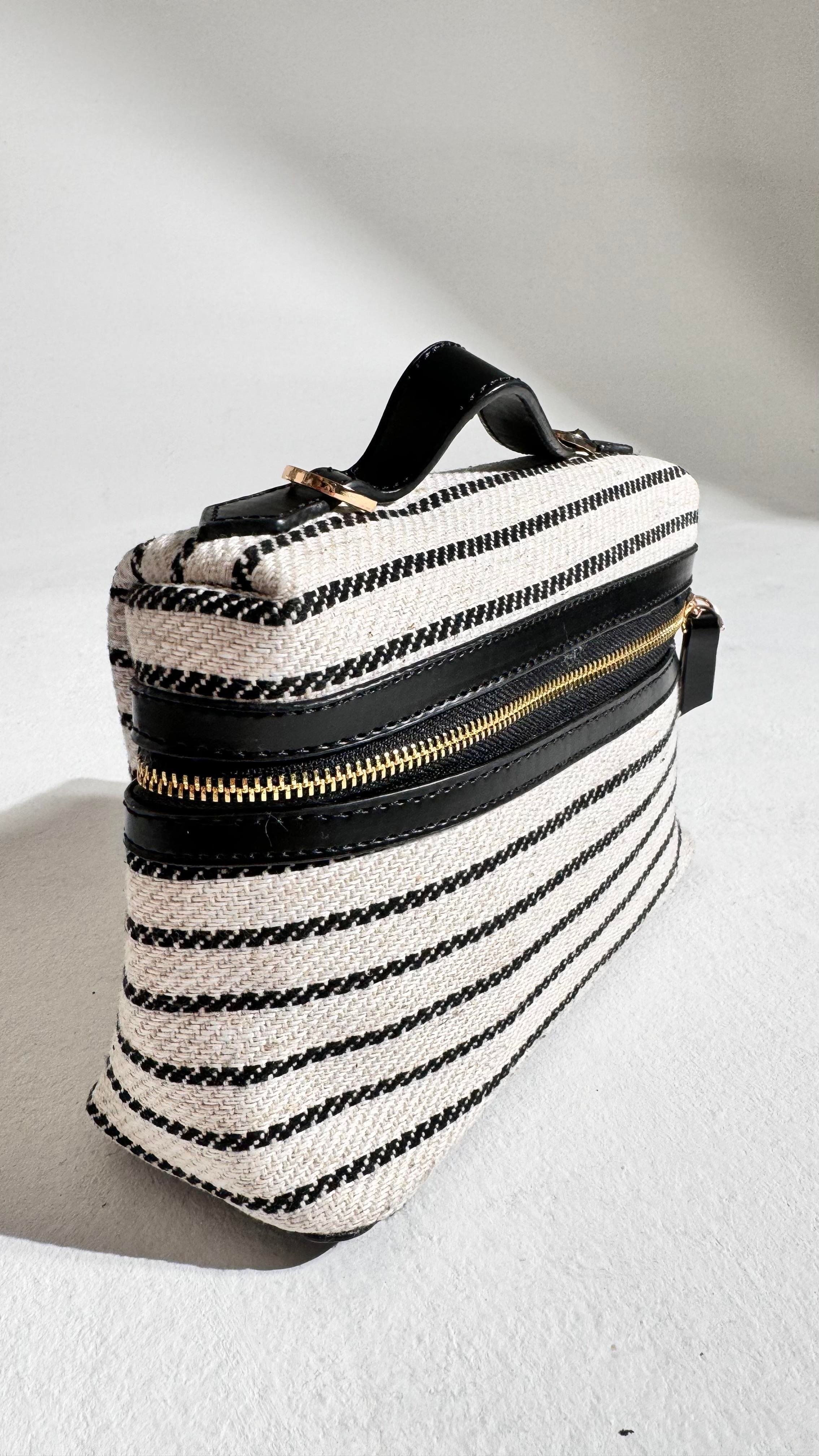 Marna Siyah Bej Çizgili Askı Detaylı Çanta