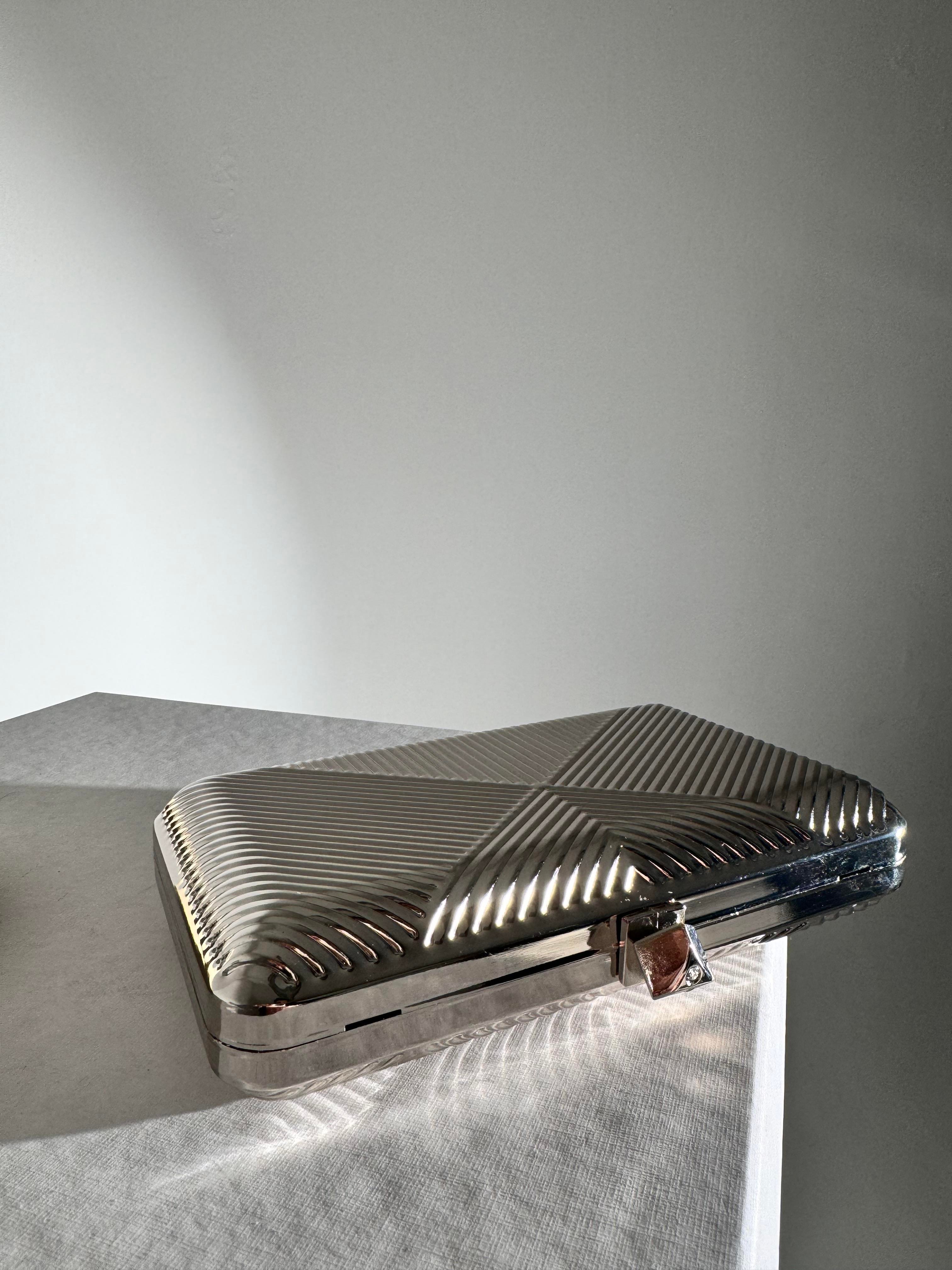 Metalik Gümüş Clutch Çanta 