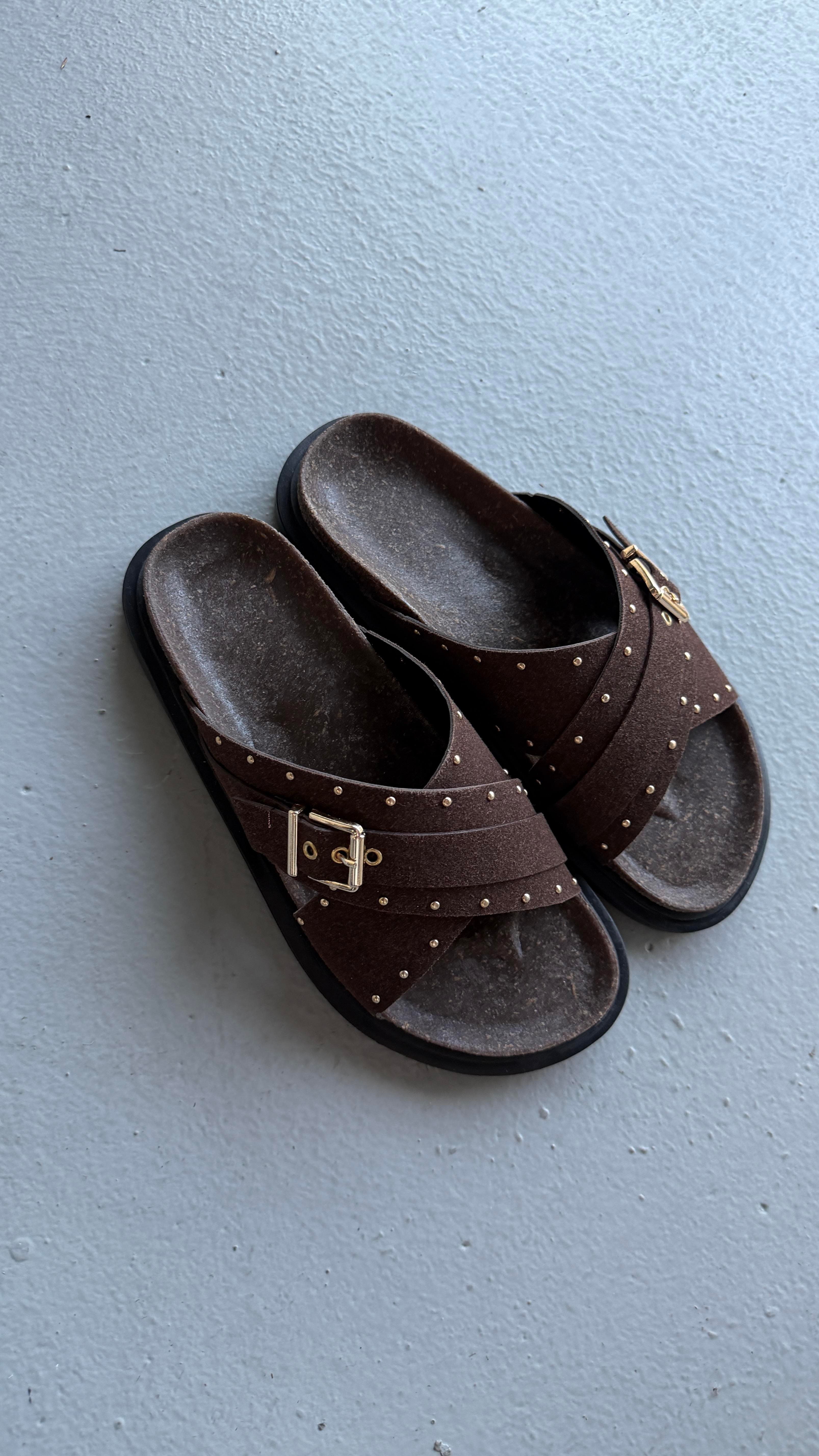 Mocca Muse Acıkahve Tokalı Comfort Terlik