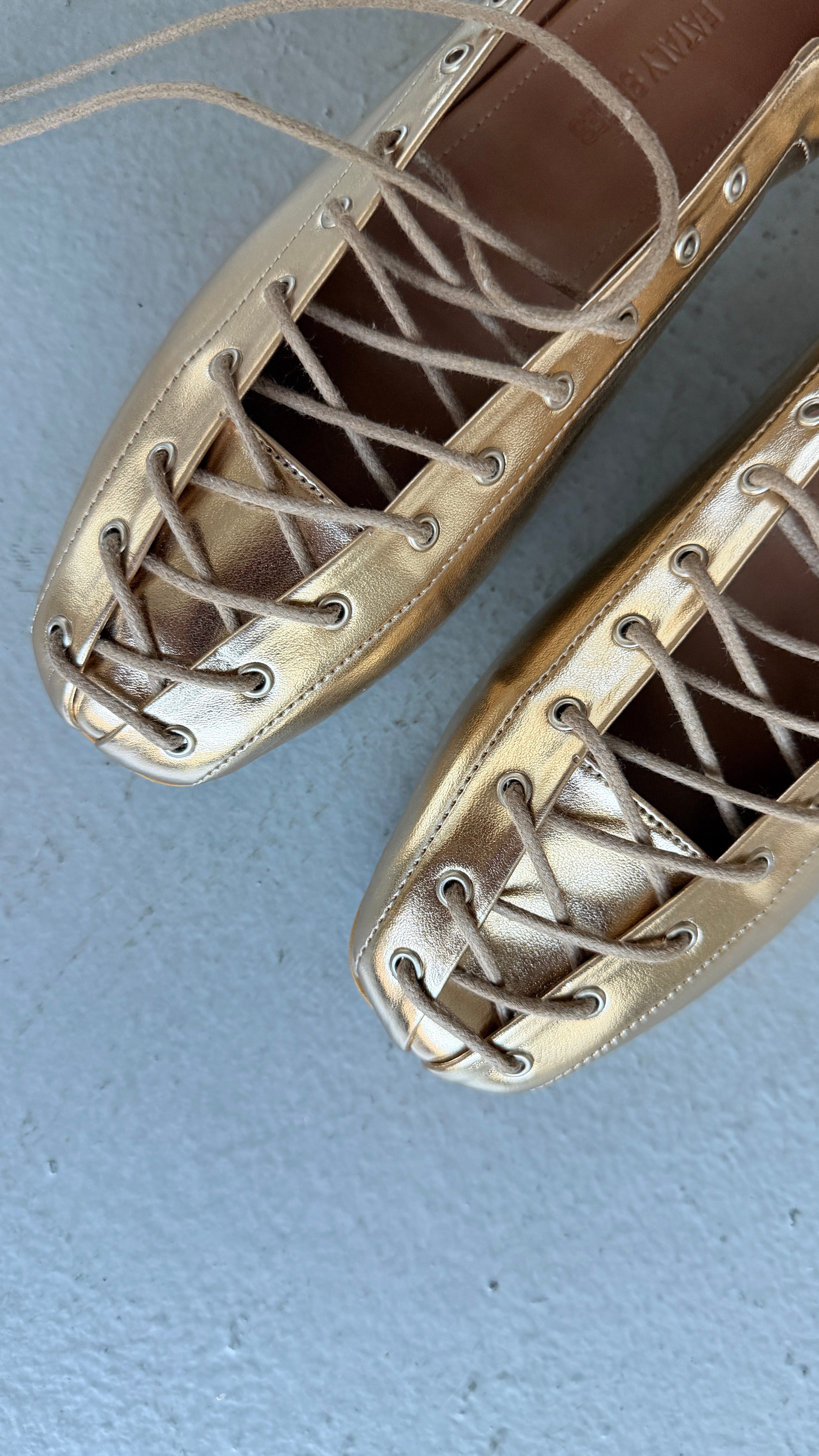 Mona Soft Gold Premium Bağcıklı Babet