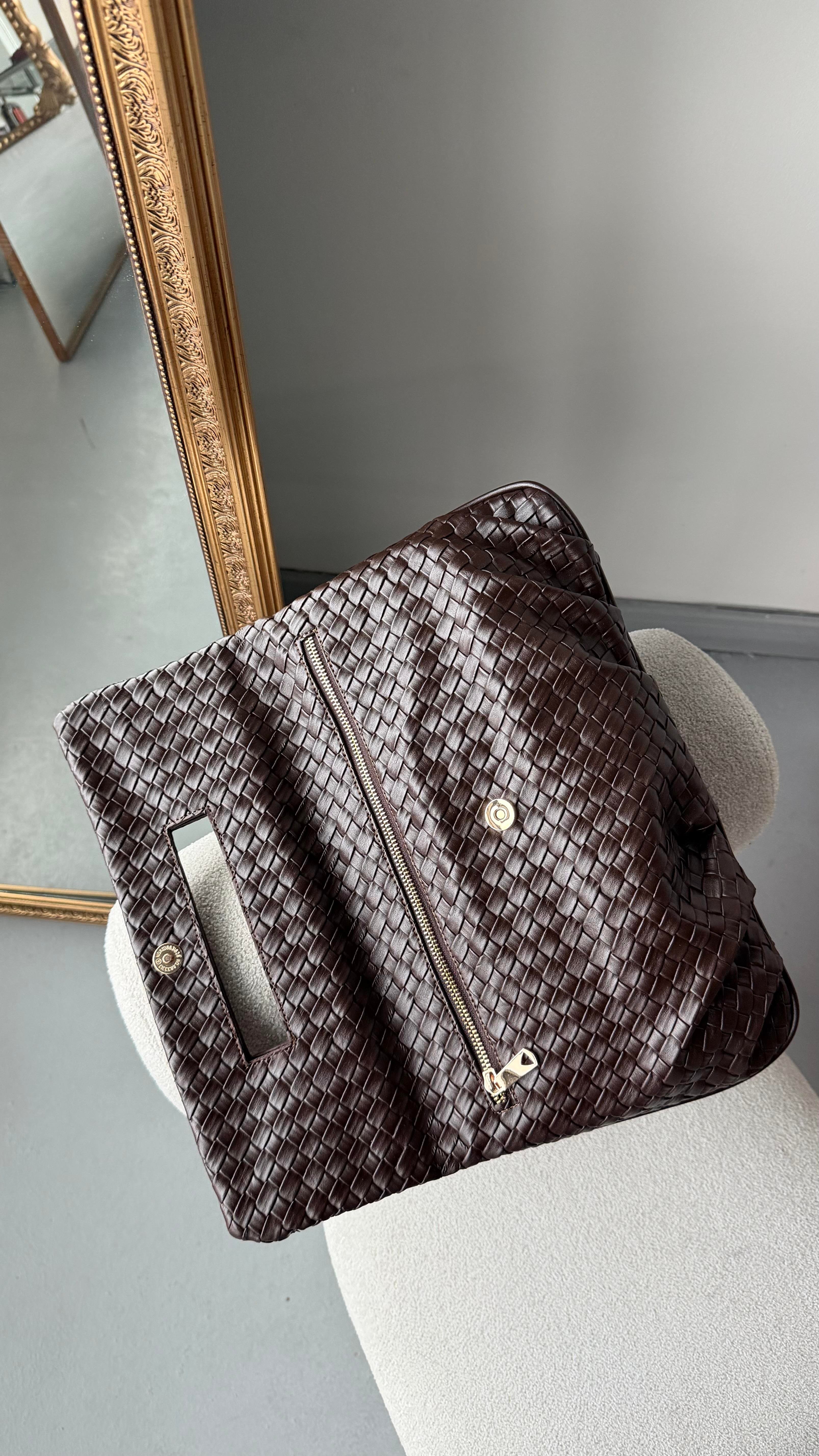 Quiet Rouge Acıkahve Örgü Deri Clutch Çanta