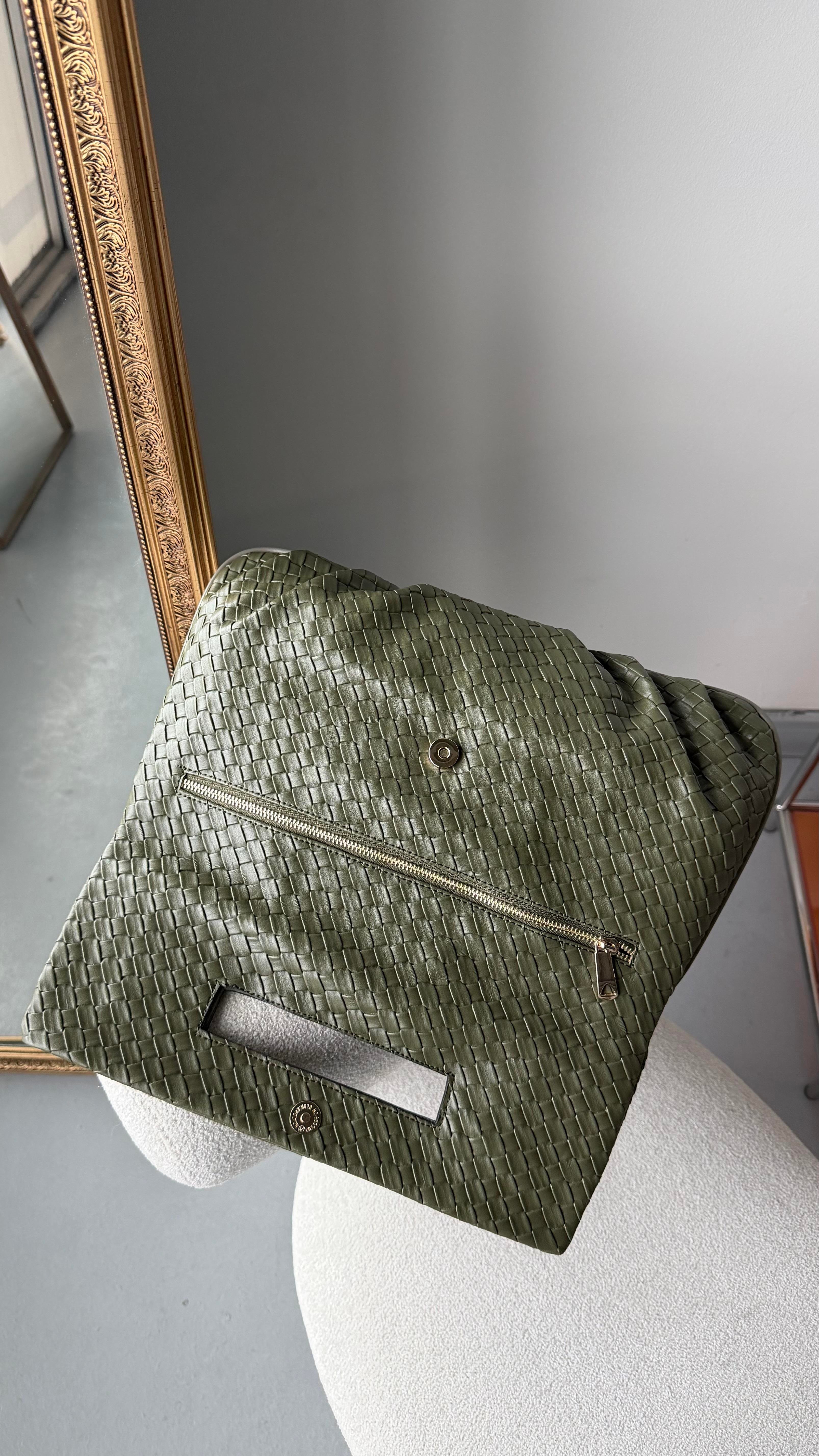 Quiet Rouge Yeşil Örgü Deri Clutch Çanta