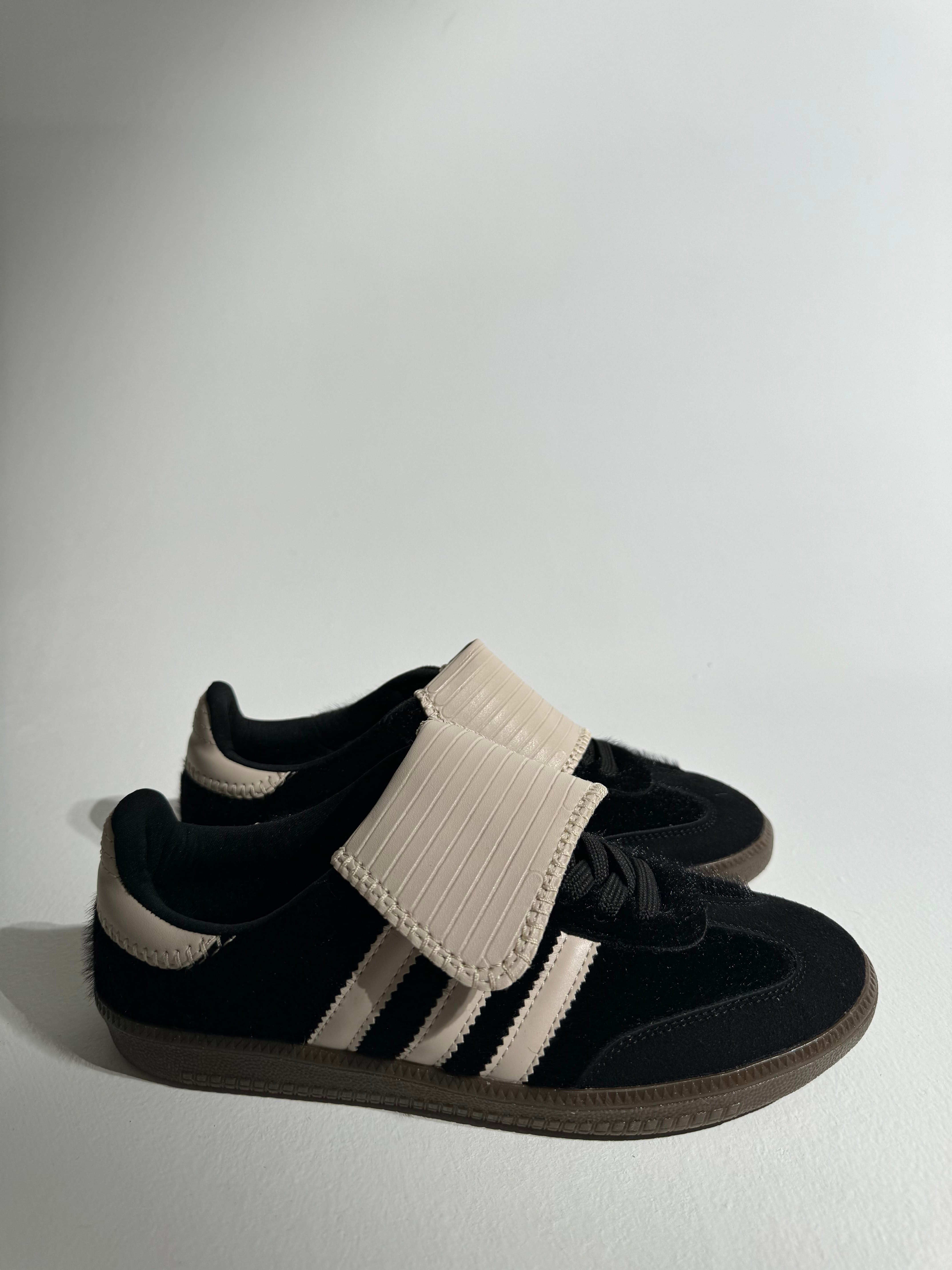 Sacha Dilli Siyah Bej 3Bantlı Sneaker