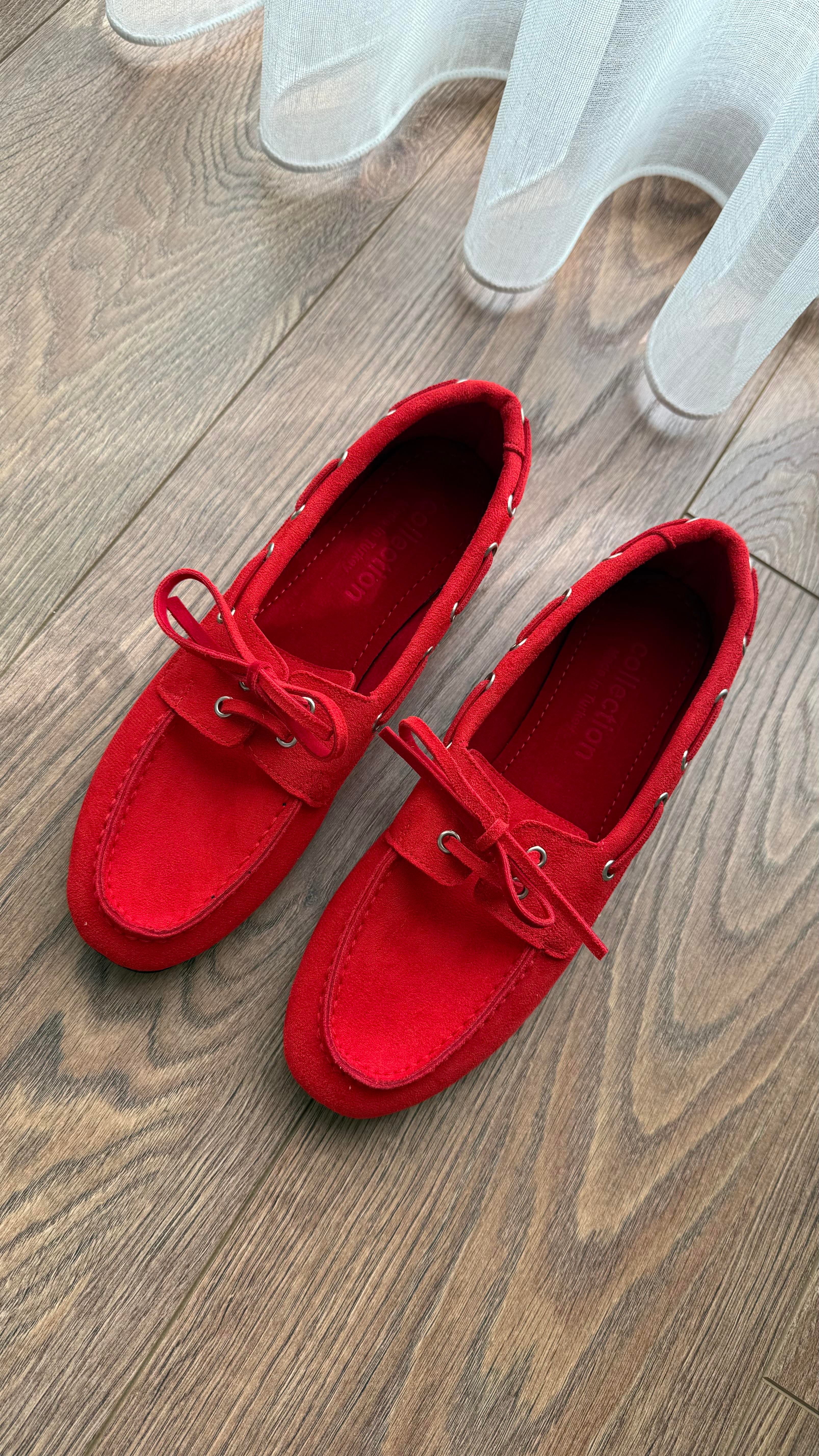 Süet Loafer Bağcıklı Kırmızı Ayakkabı