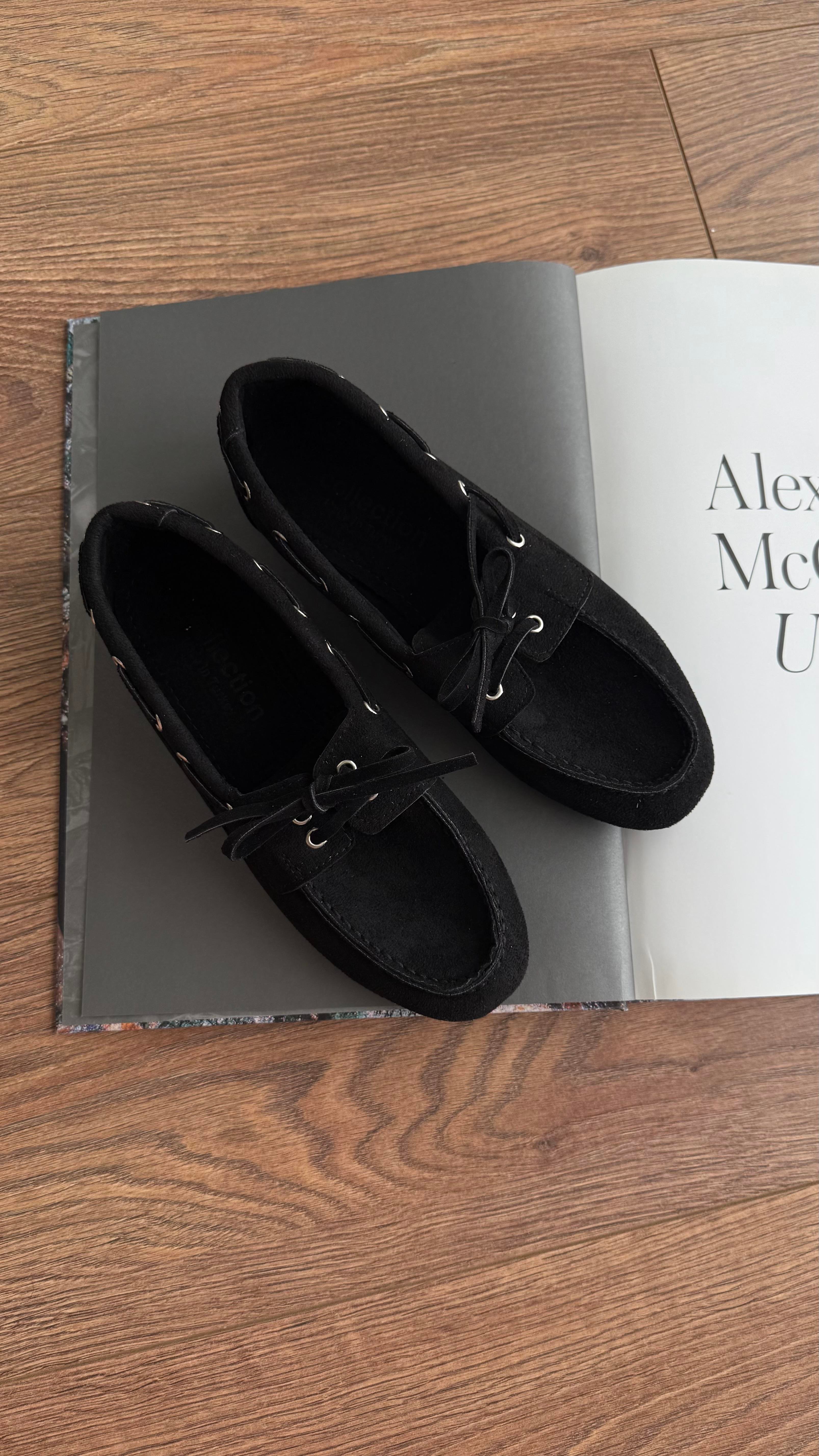 Süet Loafer Bağcıklı Siyah Ayakkabı