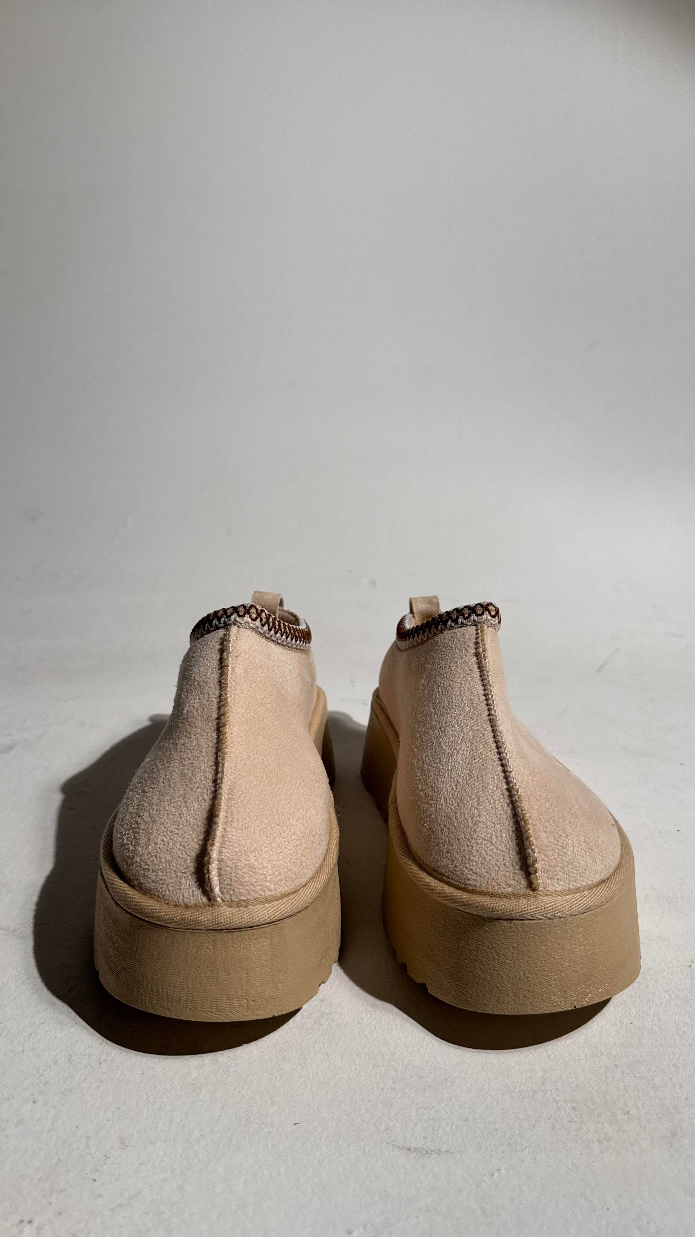 Süet Yüksek Taban Bilekte Terlik Bot Bej