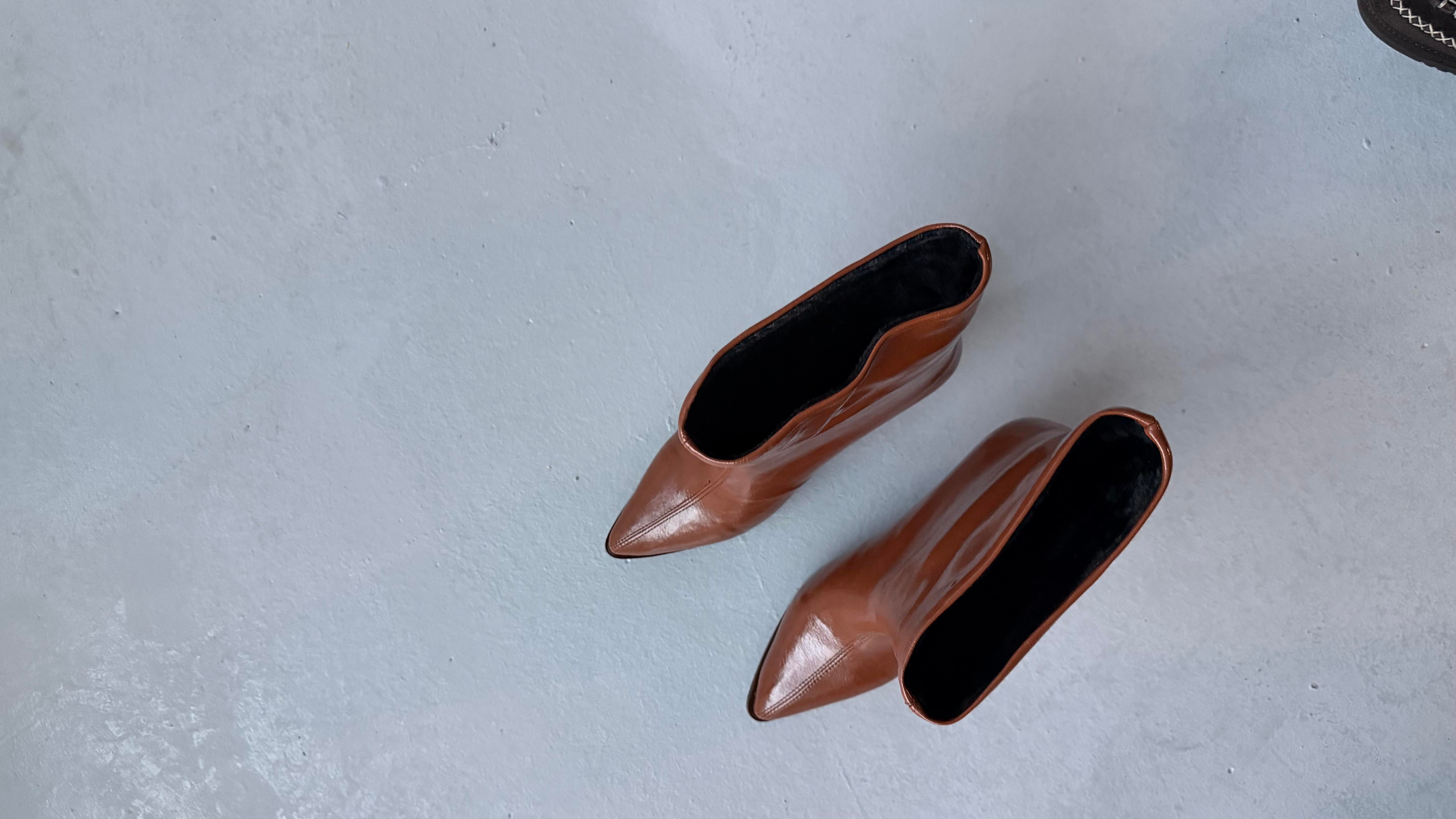 Taba Cilt Deri Kadın Kısa Topuk Botie