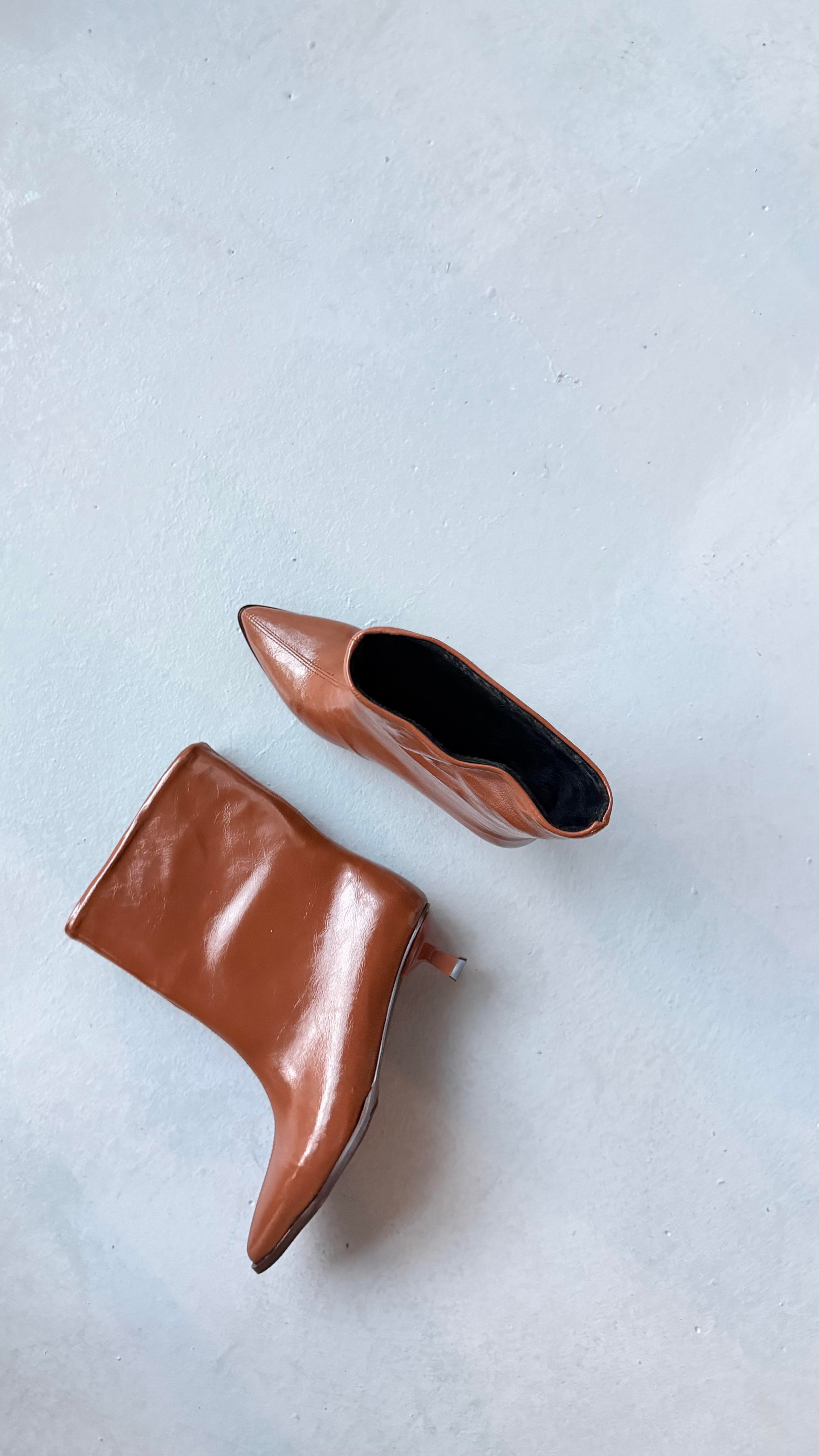 Taba Cilt Deri Kadın Kısa Topuk Botie