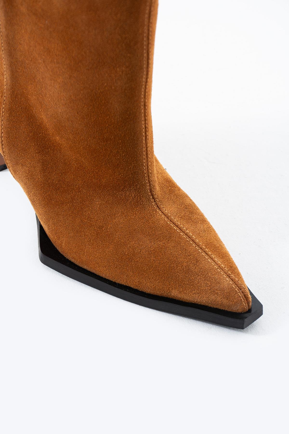 Taba Hakiki Süet Deri Sivri Burun Dikişli Kadın Bot