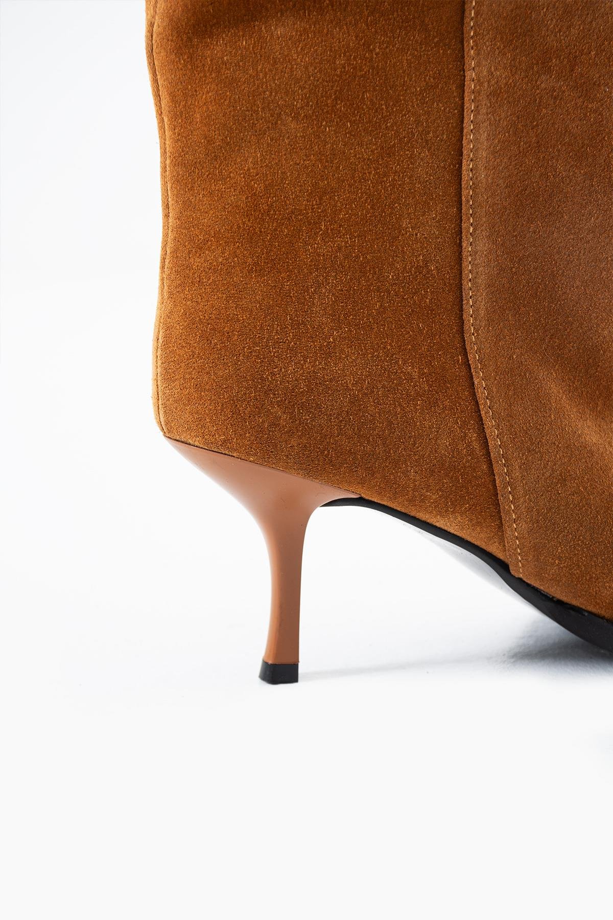 Taba Hakiki Süet Deri Sivri Burun Dikişli Kadın Bot