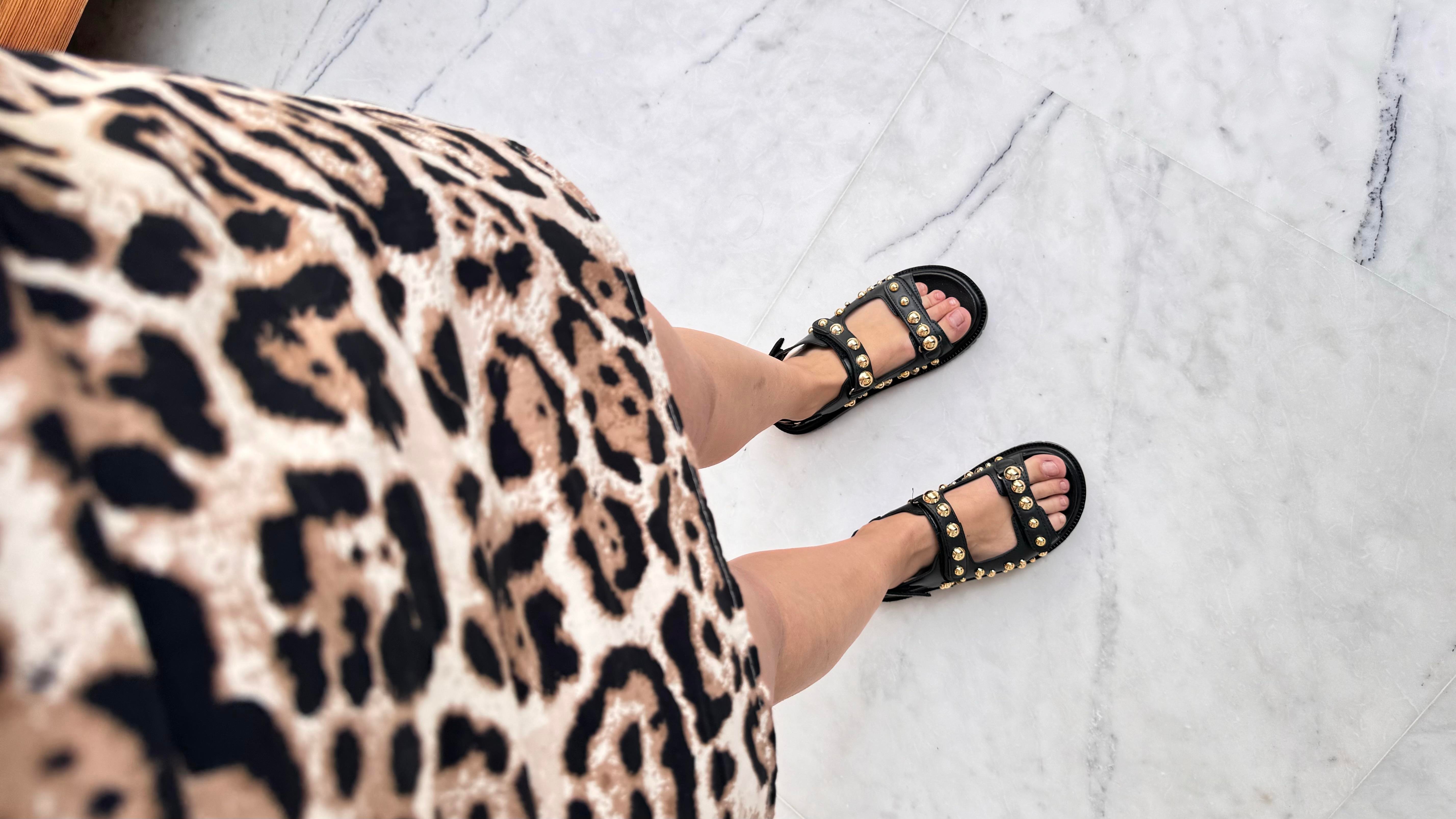 Tezza Siyah Gold Büyük Küçük Troklu Çırtlı Sandalet