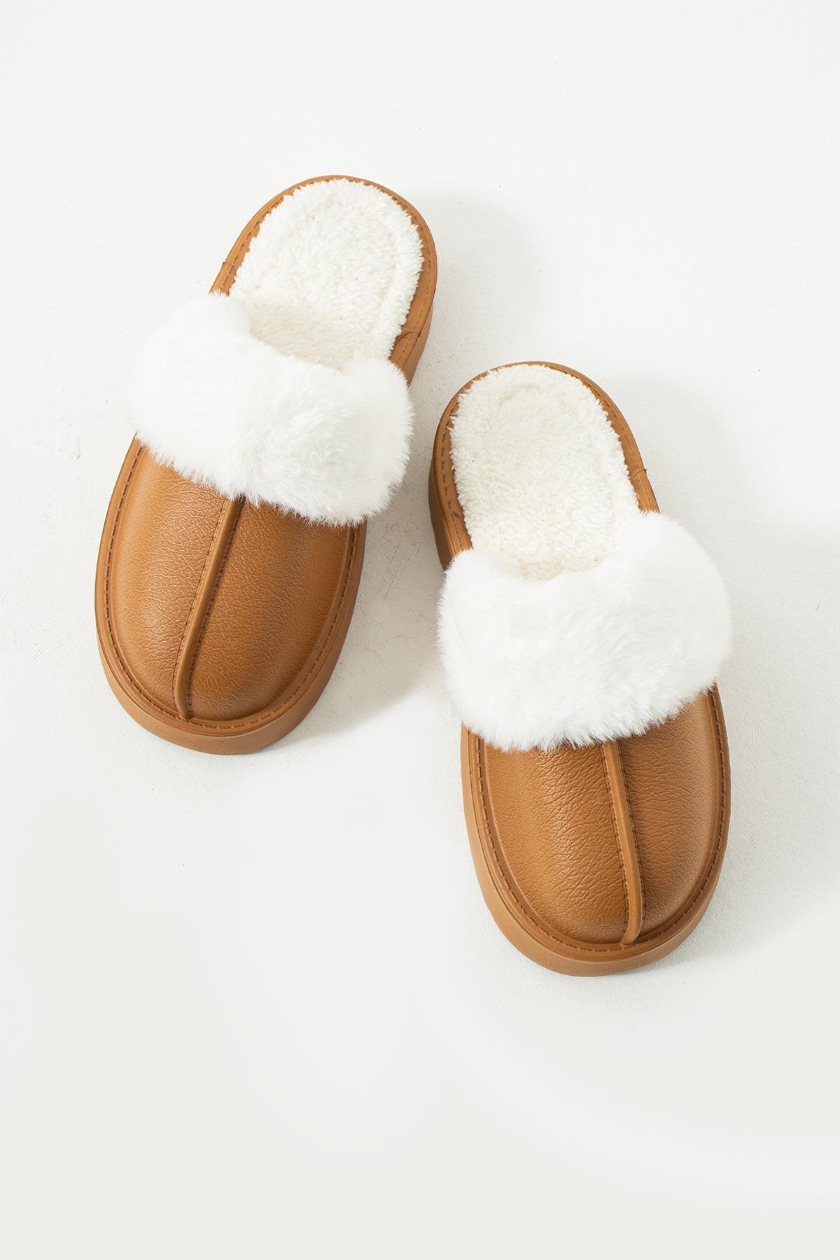 Tüylü Deri Görünümlü Terlik Taba