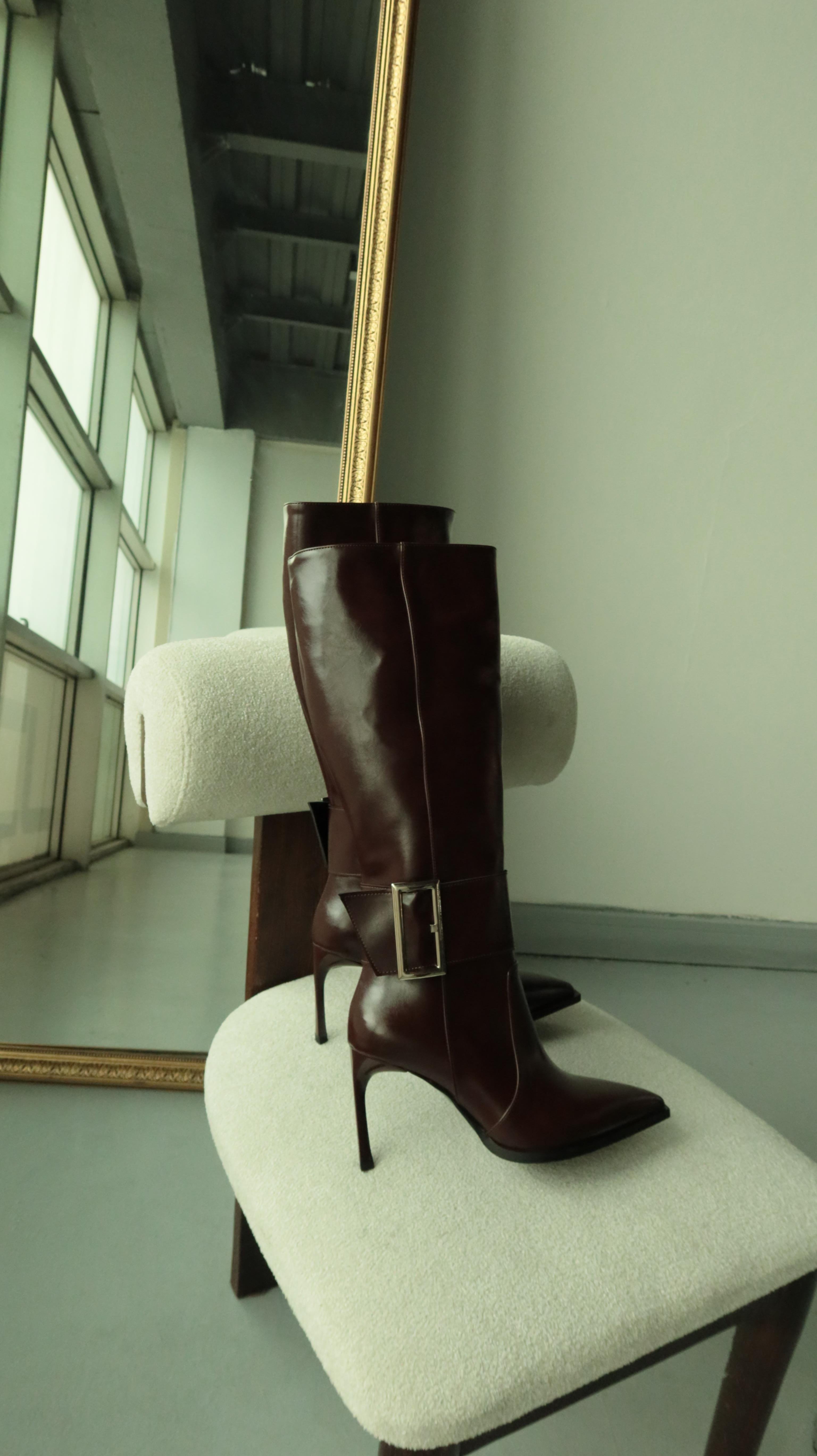 Vera Acıkahve Cilt Tokalı Topuklu Çizme