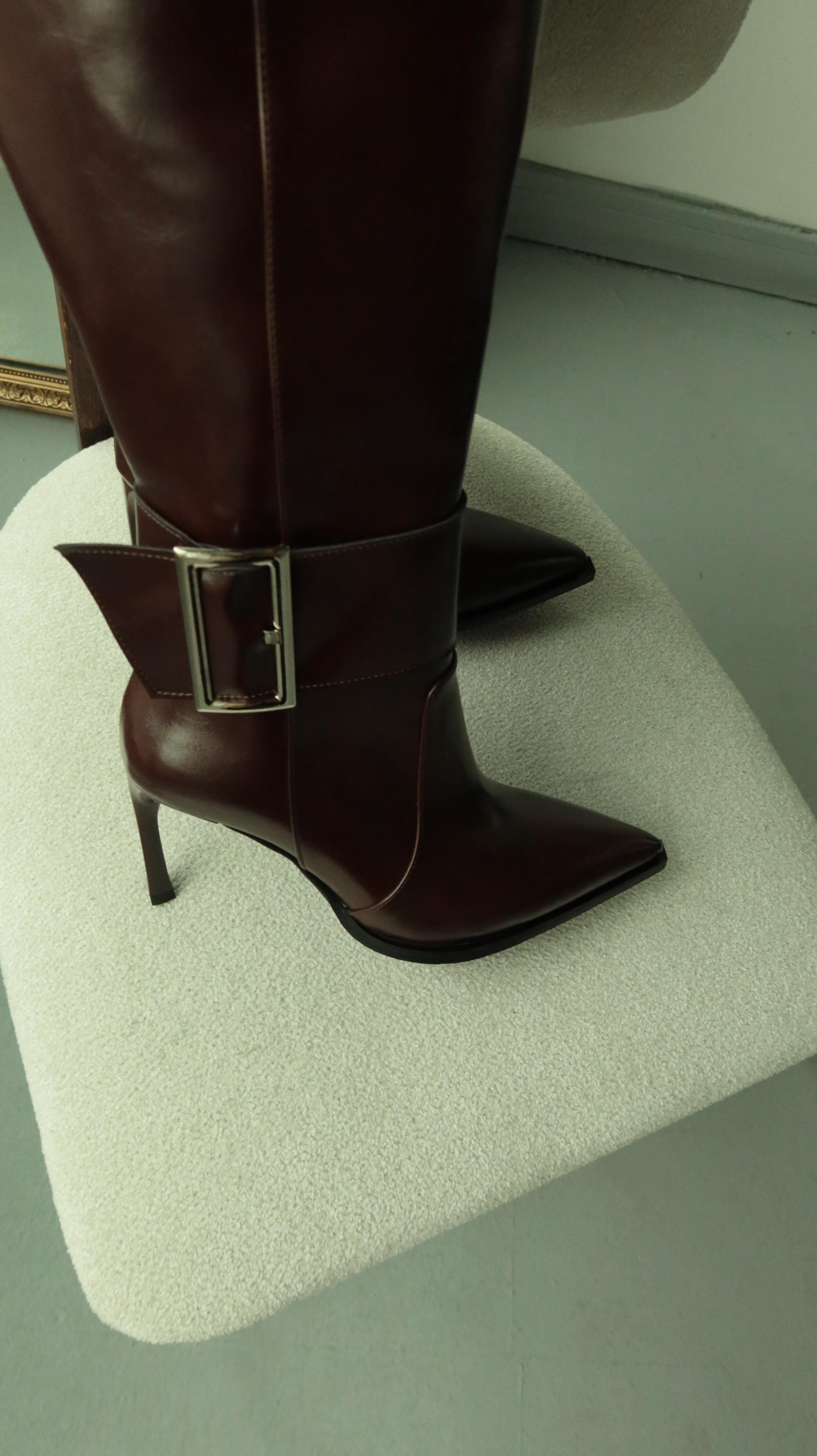 Vera Acıkahve Cilt Tokalı Topuklu Çizme