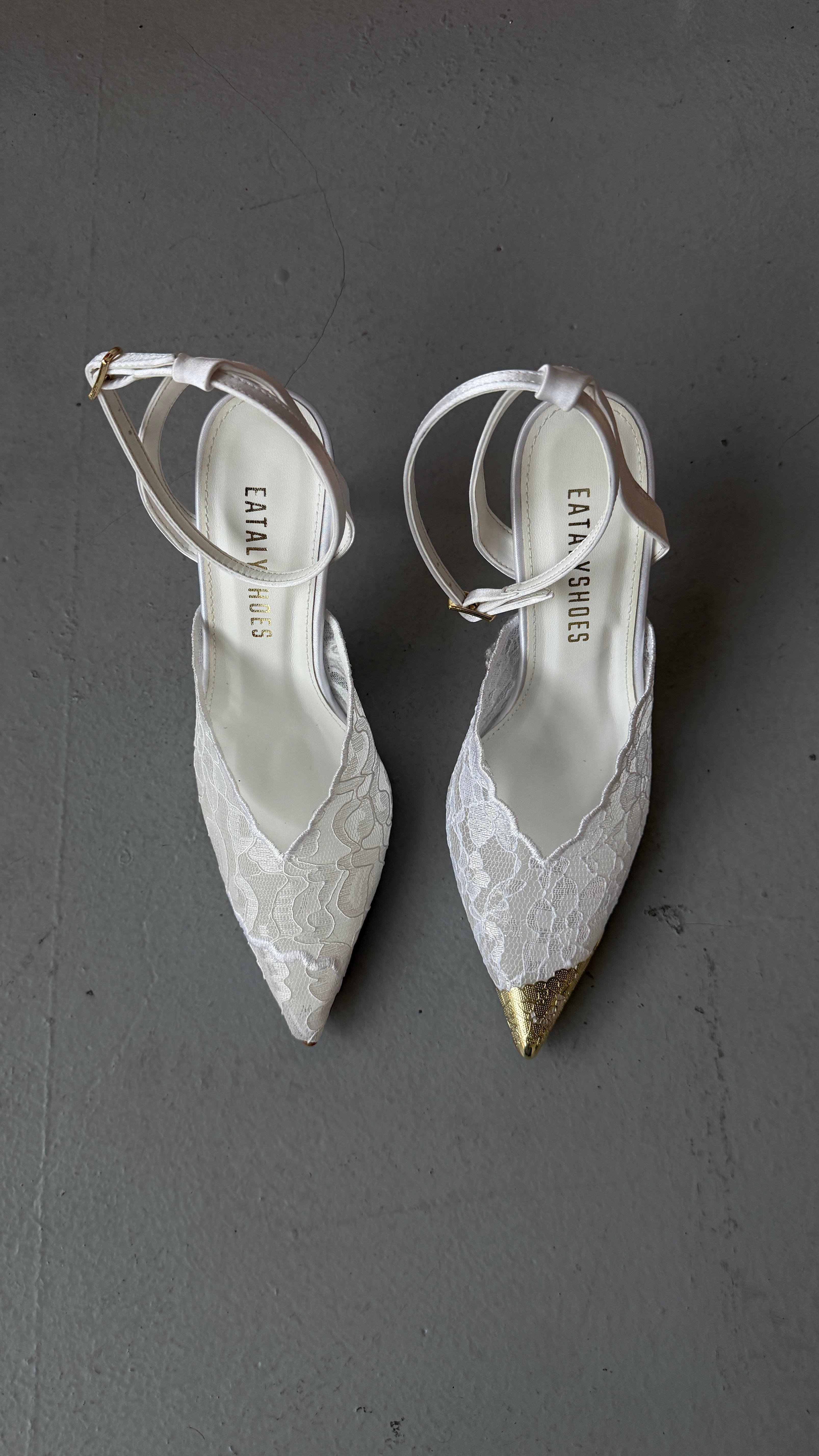 White Icon Bembeyaz Dantel Bilekten Bağlı Stiletto