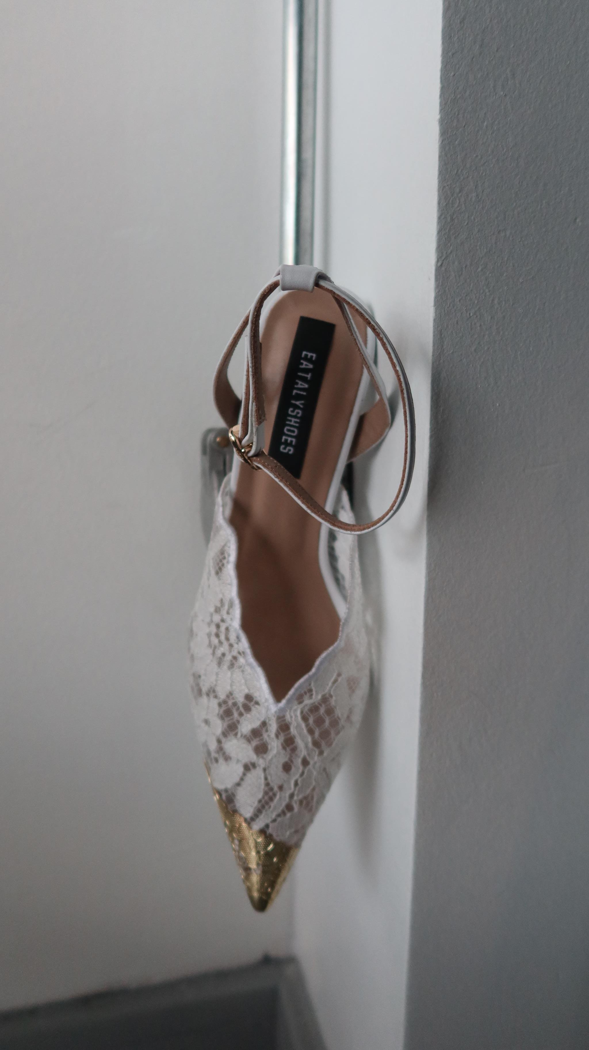 White Icon Beyaz Dantel Bilekten Bağlı Stiletto