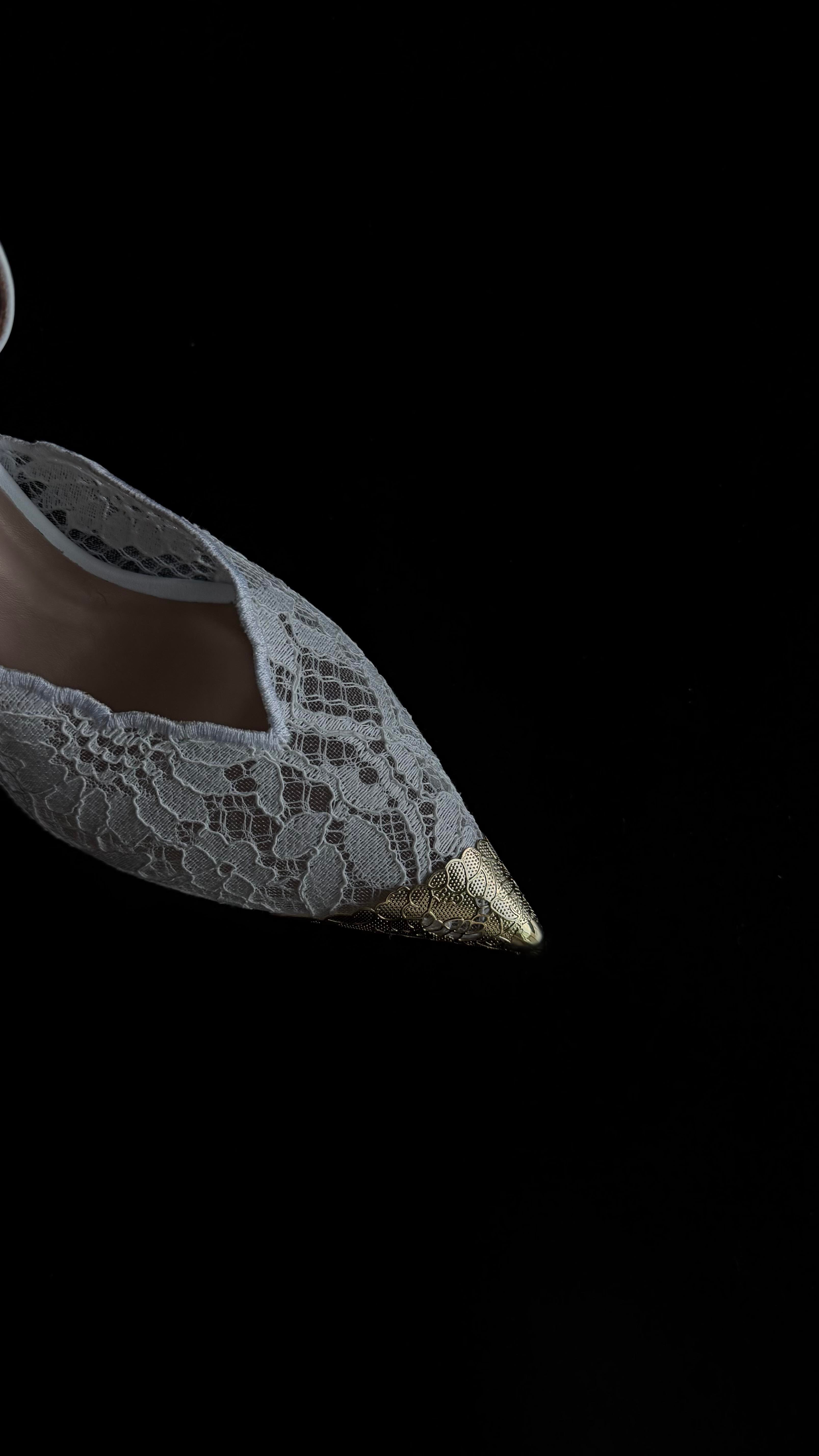 White Icon Beyaz Dantel Bilekten Bağlı Stiletto