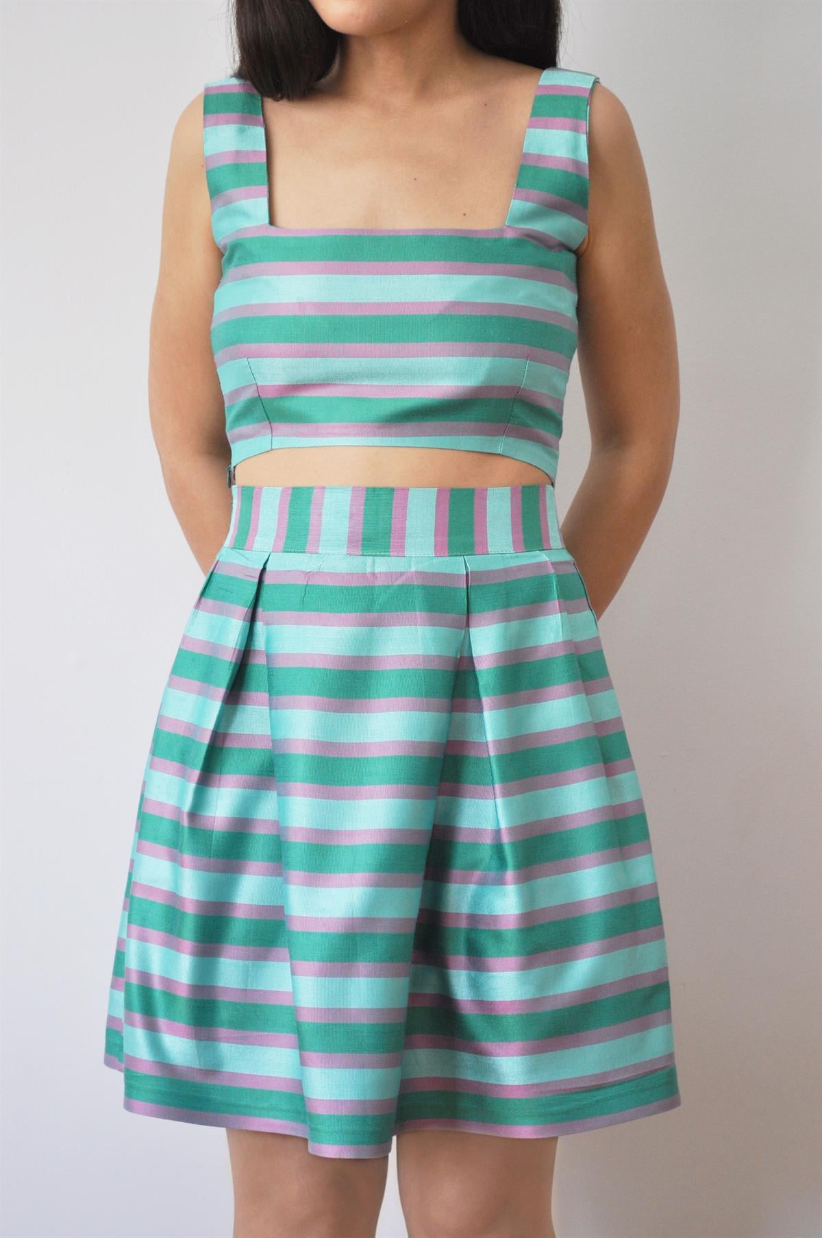Mavi Kutnu Kare Yaka Crop Top