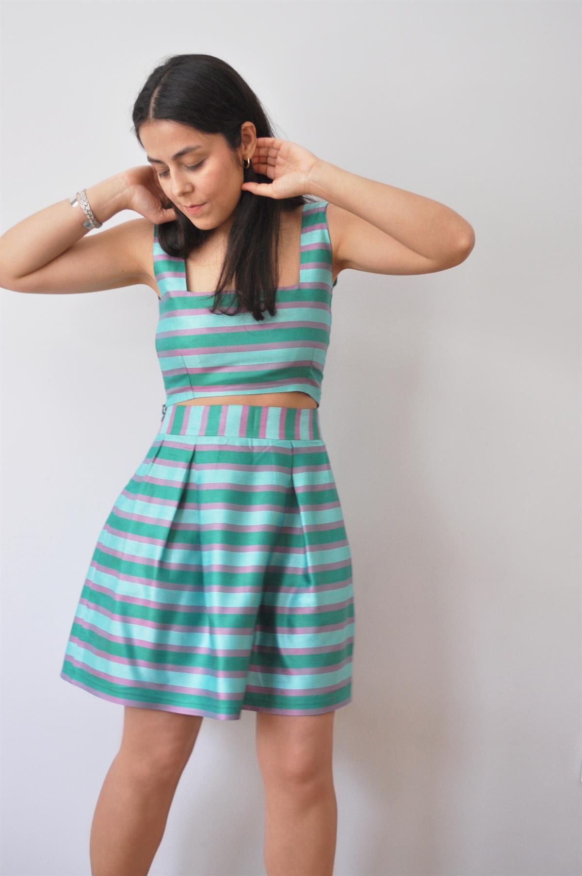 Mavi Kutnu Kare Yaka Crop Top