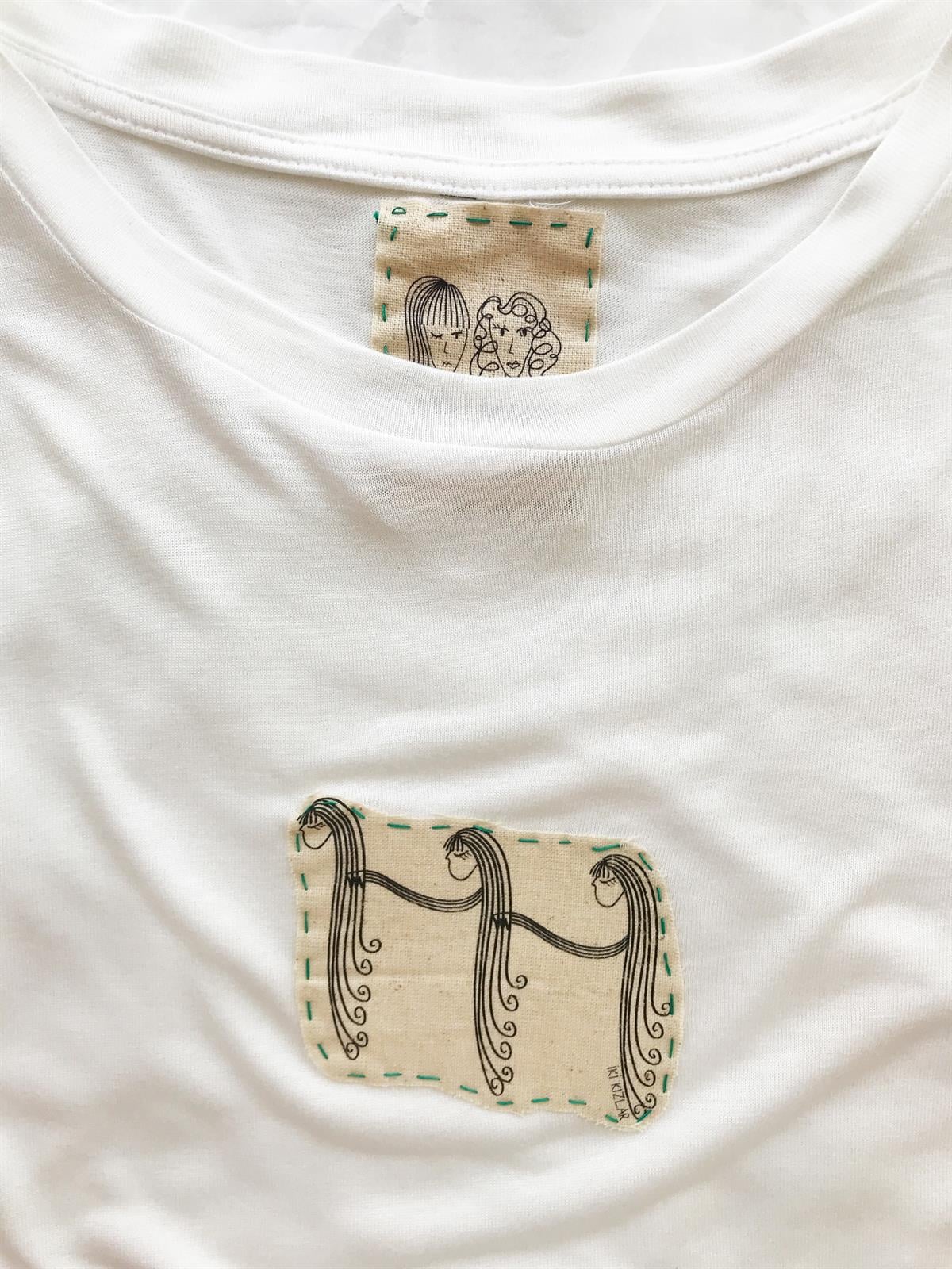 Üç Kız Tshirt