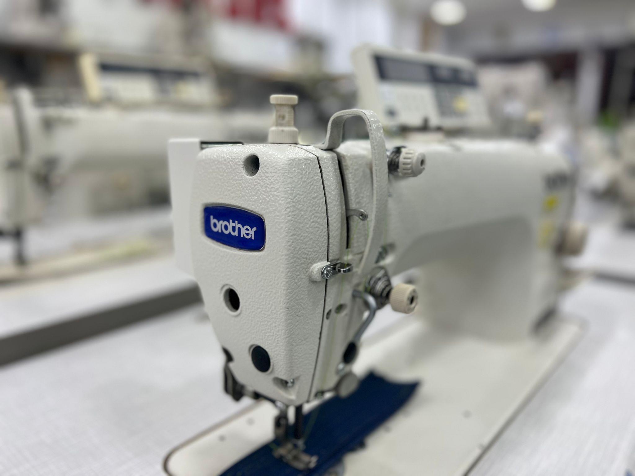 BROTHER İkinci el 7220C Otomatik Yürüyen İğne Düz Dikiş Makinası