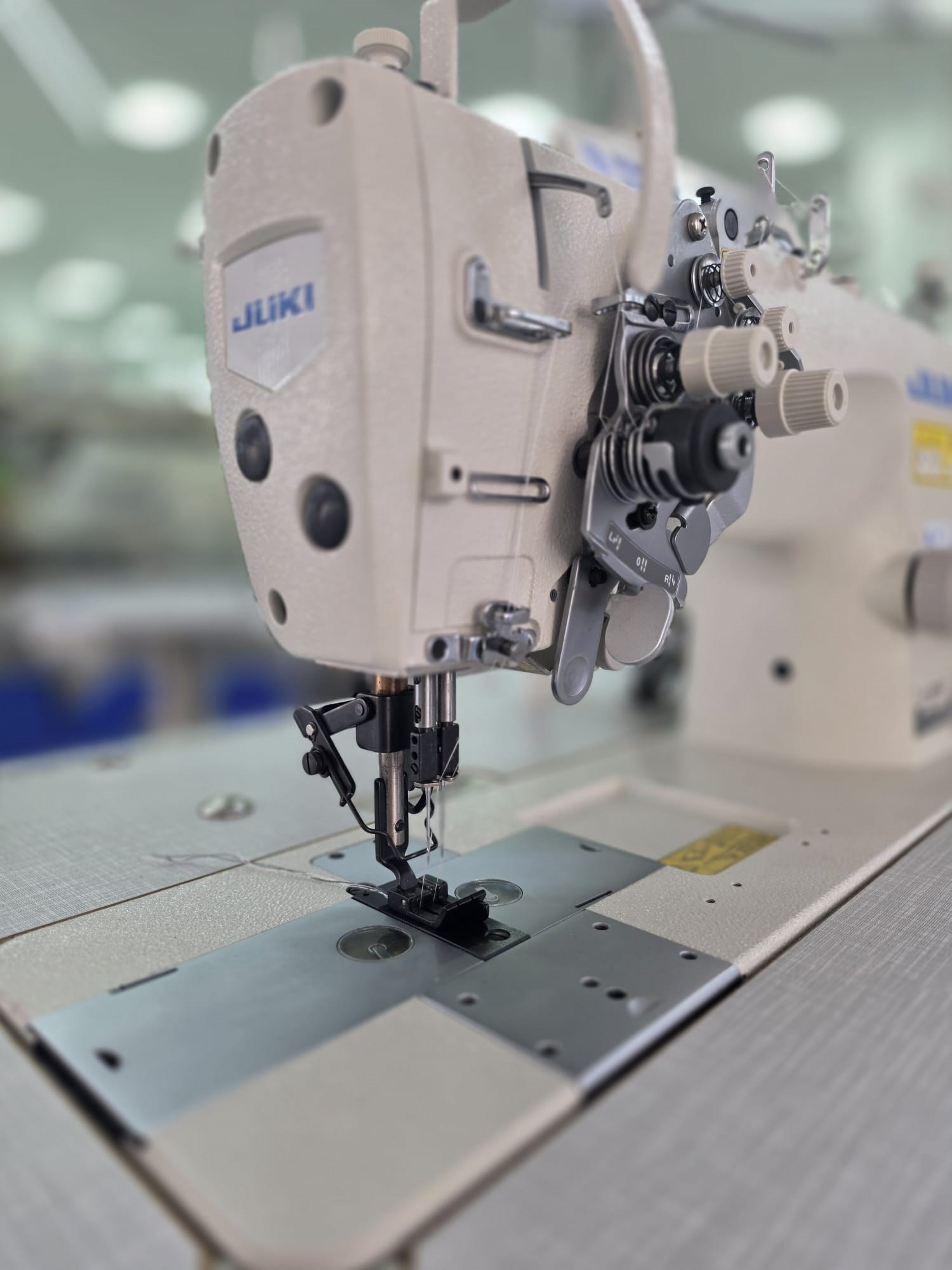 JUKİ LH-3588A-7 OTOMATİK ÇİFTİĞNE MAKİNASI