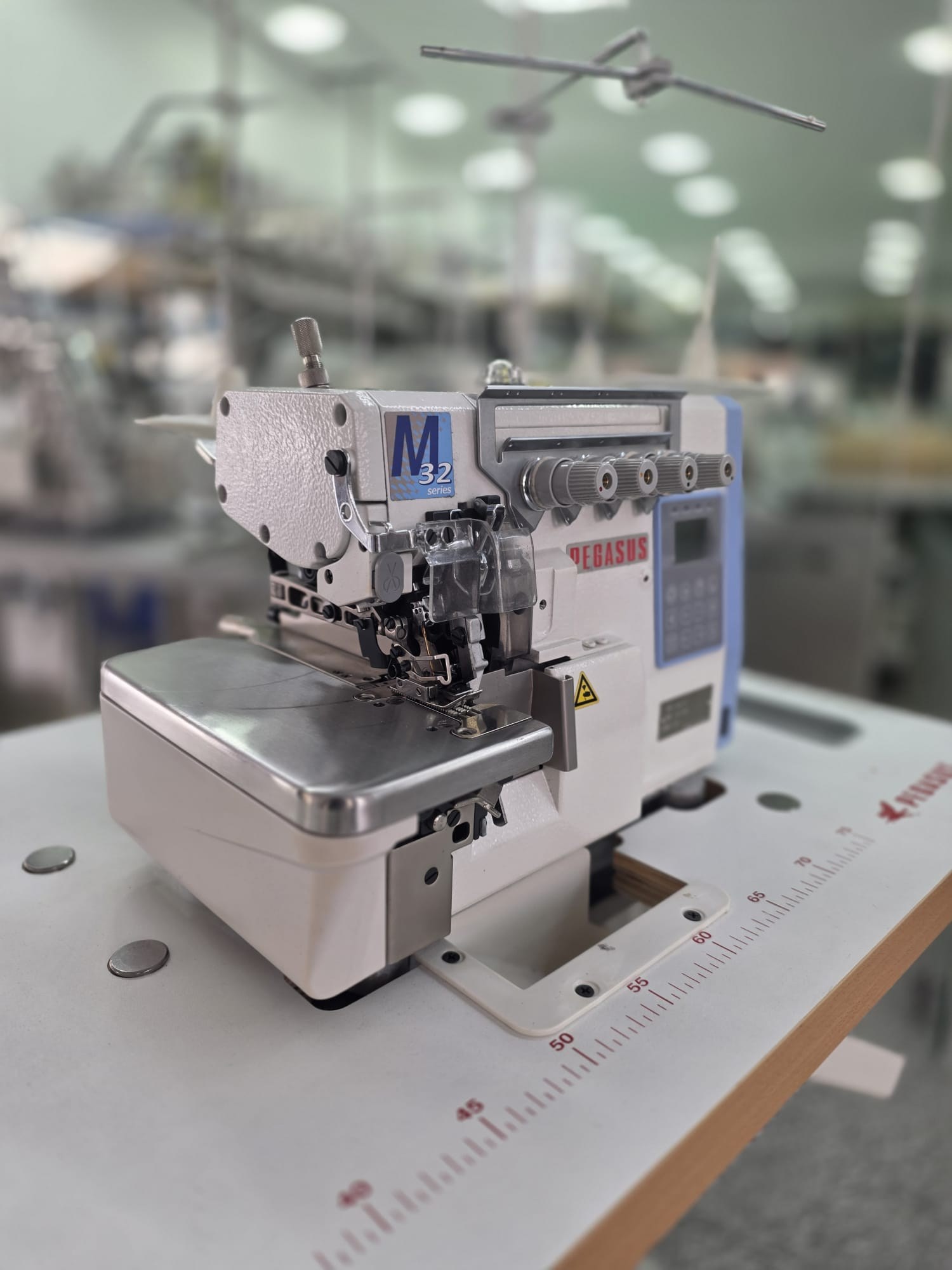 PEGASUS M32 5 İPLİK FULL OTOMATİK AKILLI OVERLOK MAKİNASI