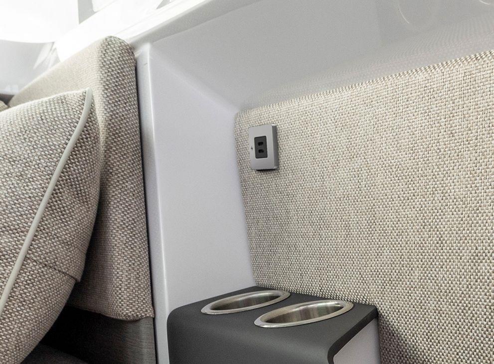 TILE-USB-C/USB-C ŞARJ SOKETİ, SİYAH ÇERÇEVE