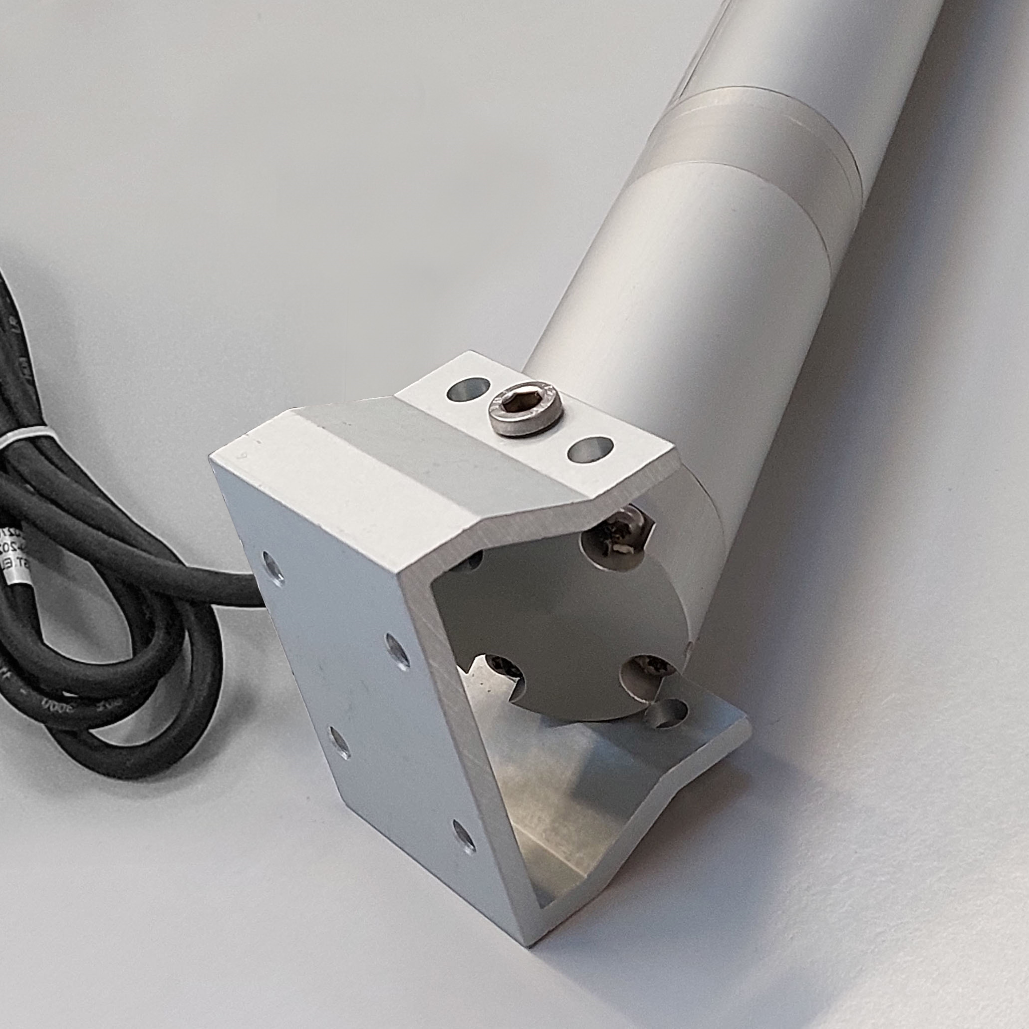 BARKA AKTUATÖR, İTME/ÇEKME. 350 KG. 24V - 480MM