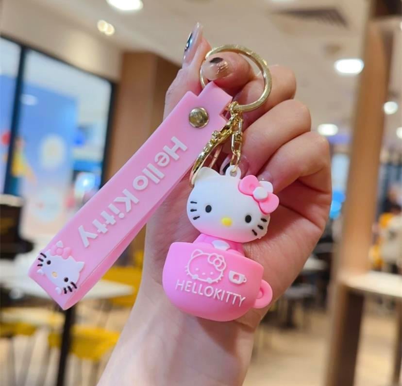 Hello Kitty Tasarımlı  Fincan Silikon Anahtarlık Çanta Süsü